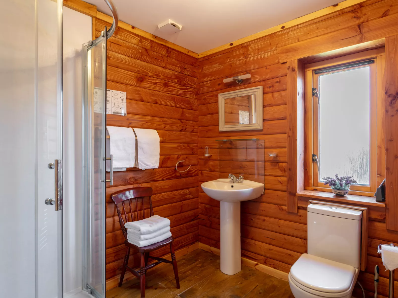 Deveron Lodge-Inside