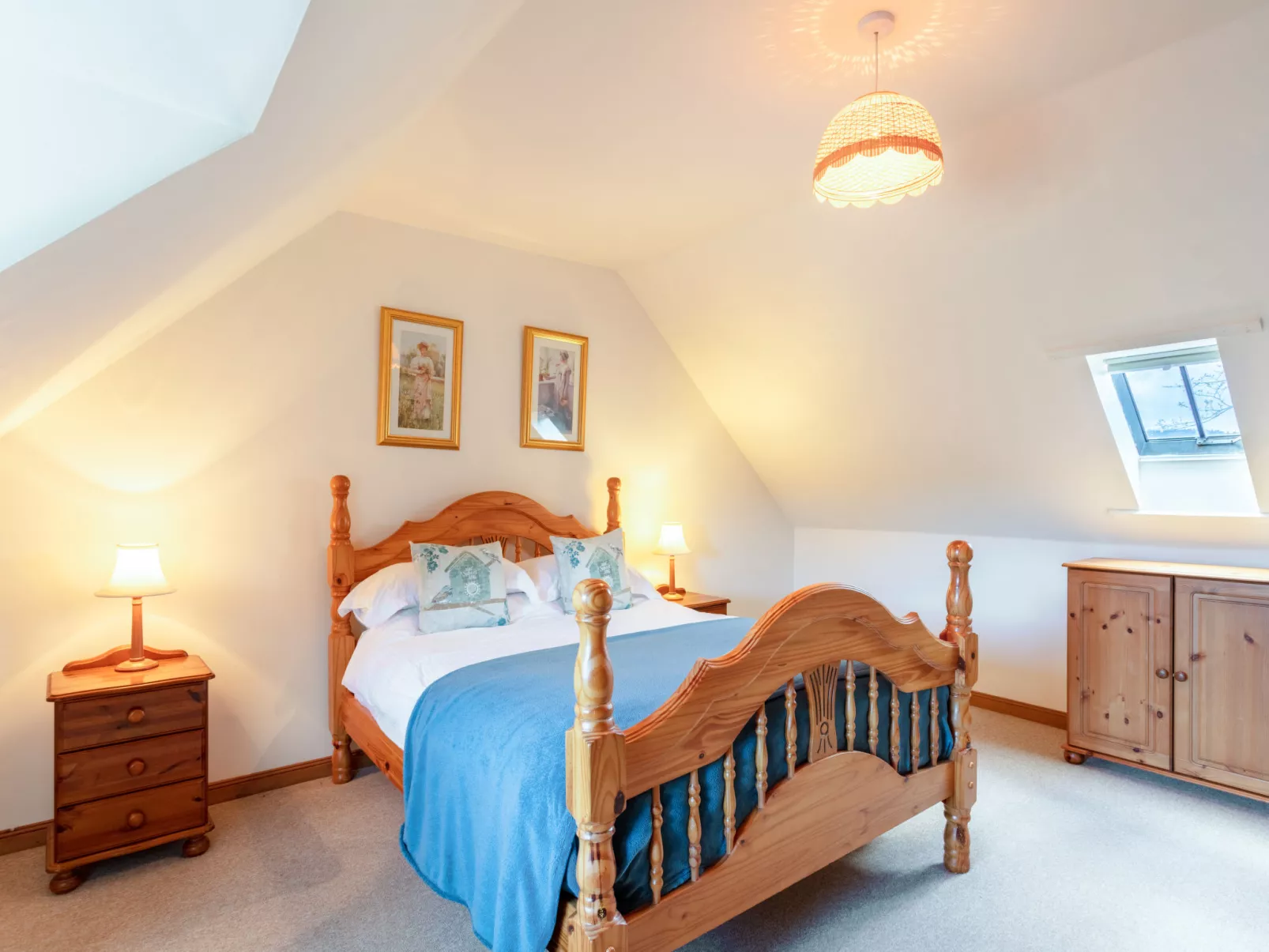 Swallow Cottage-Inside