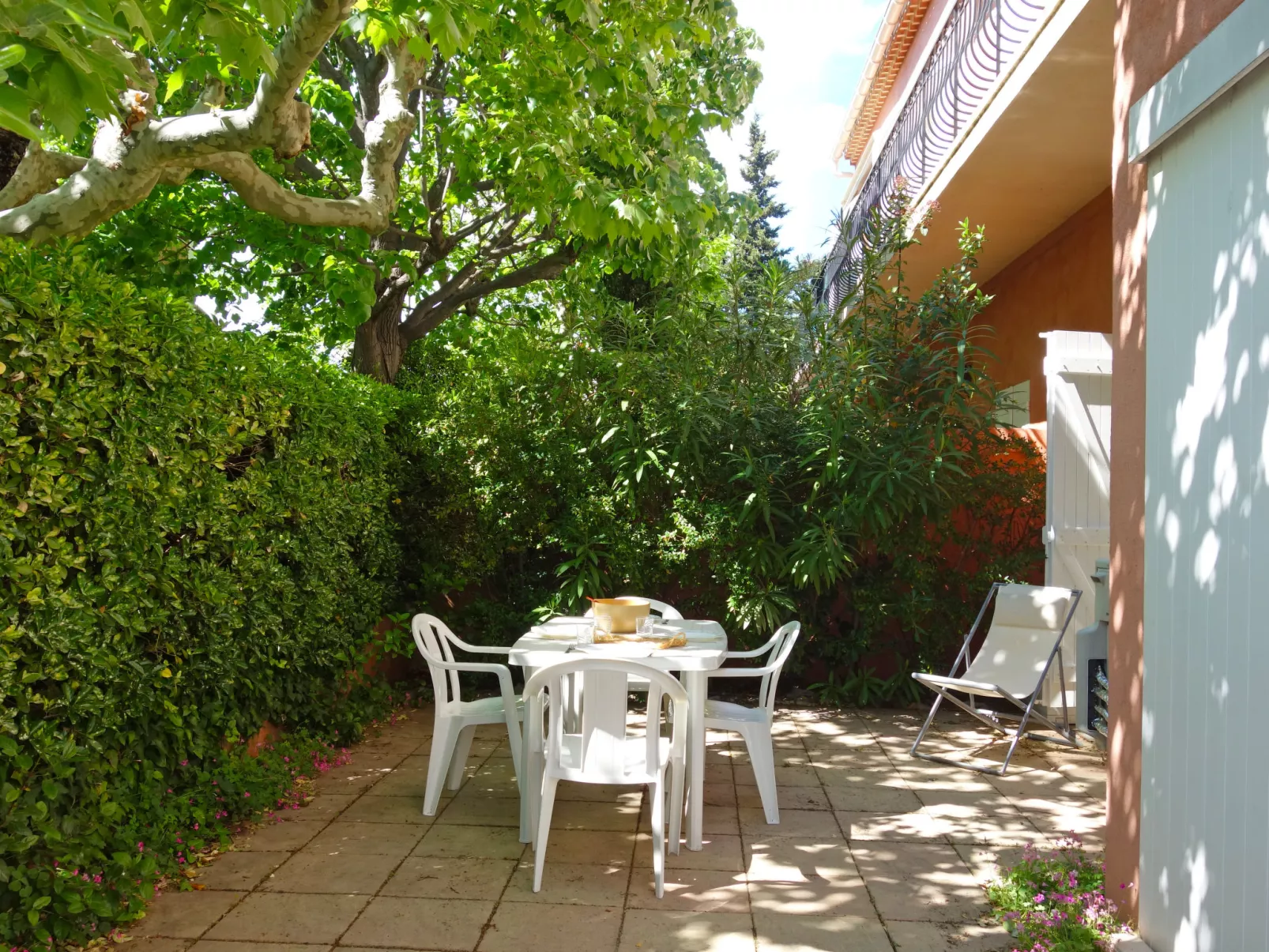 Les Jardins de Neptune-Outside