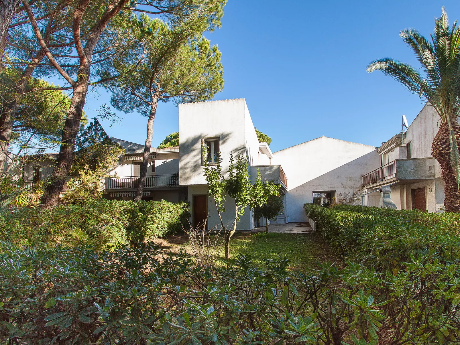 Casa Polipo-Outside
