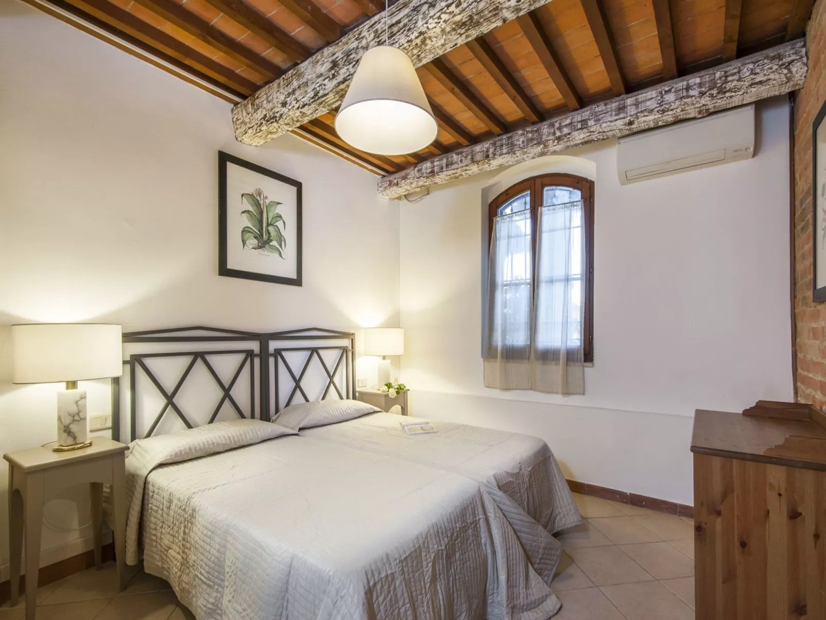 Le Capanne II-Inside