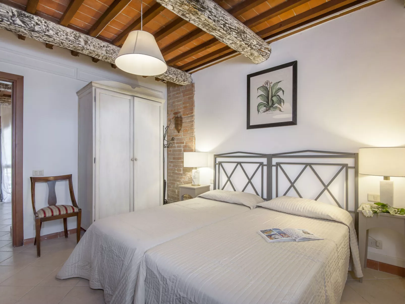 Le Capanne II-Inside