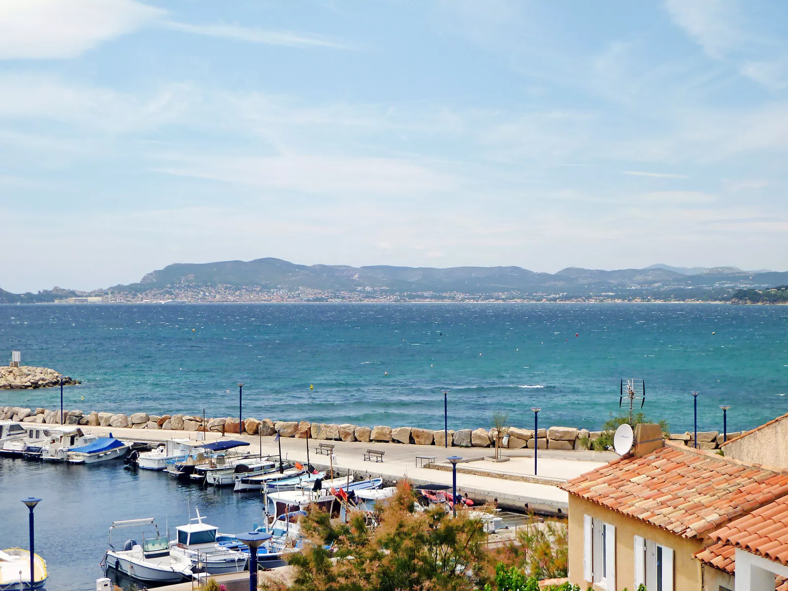 La Corniche-Outside