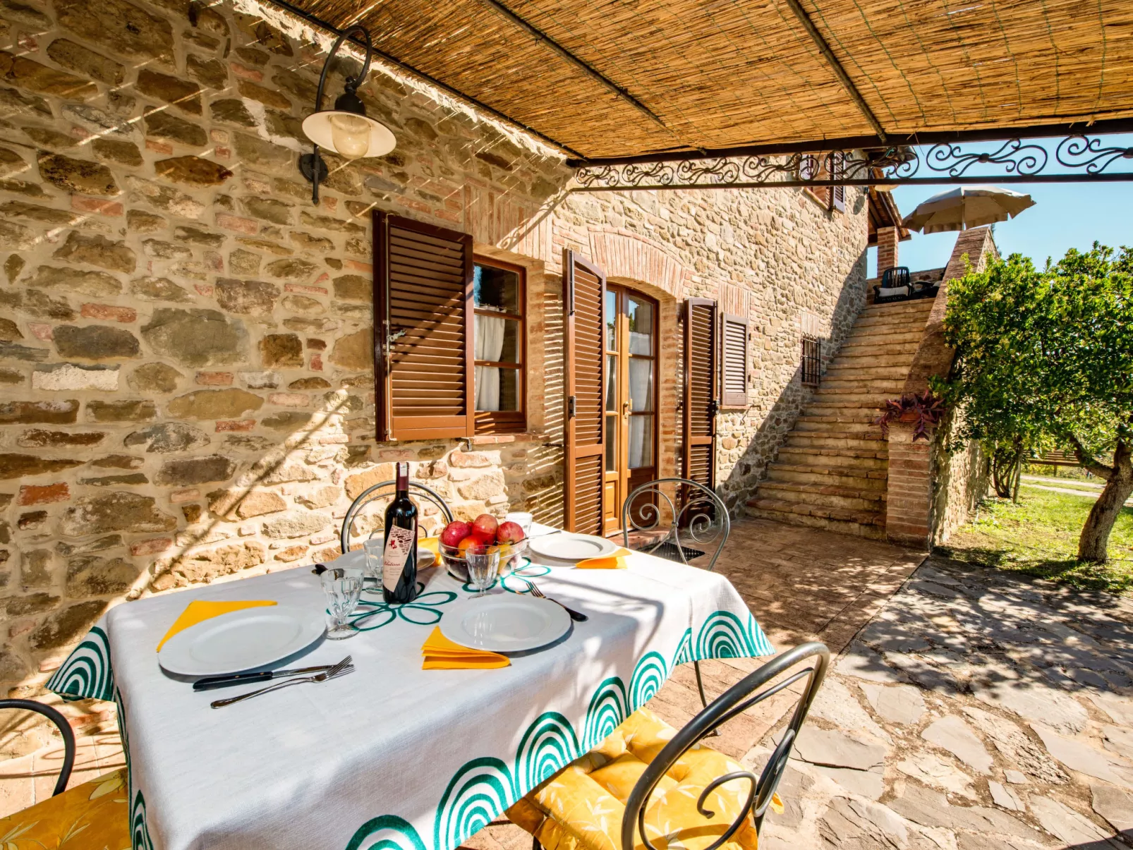 Malagronda-Outside