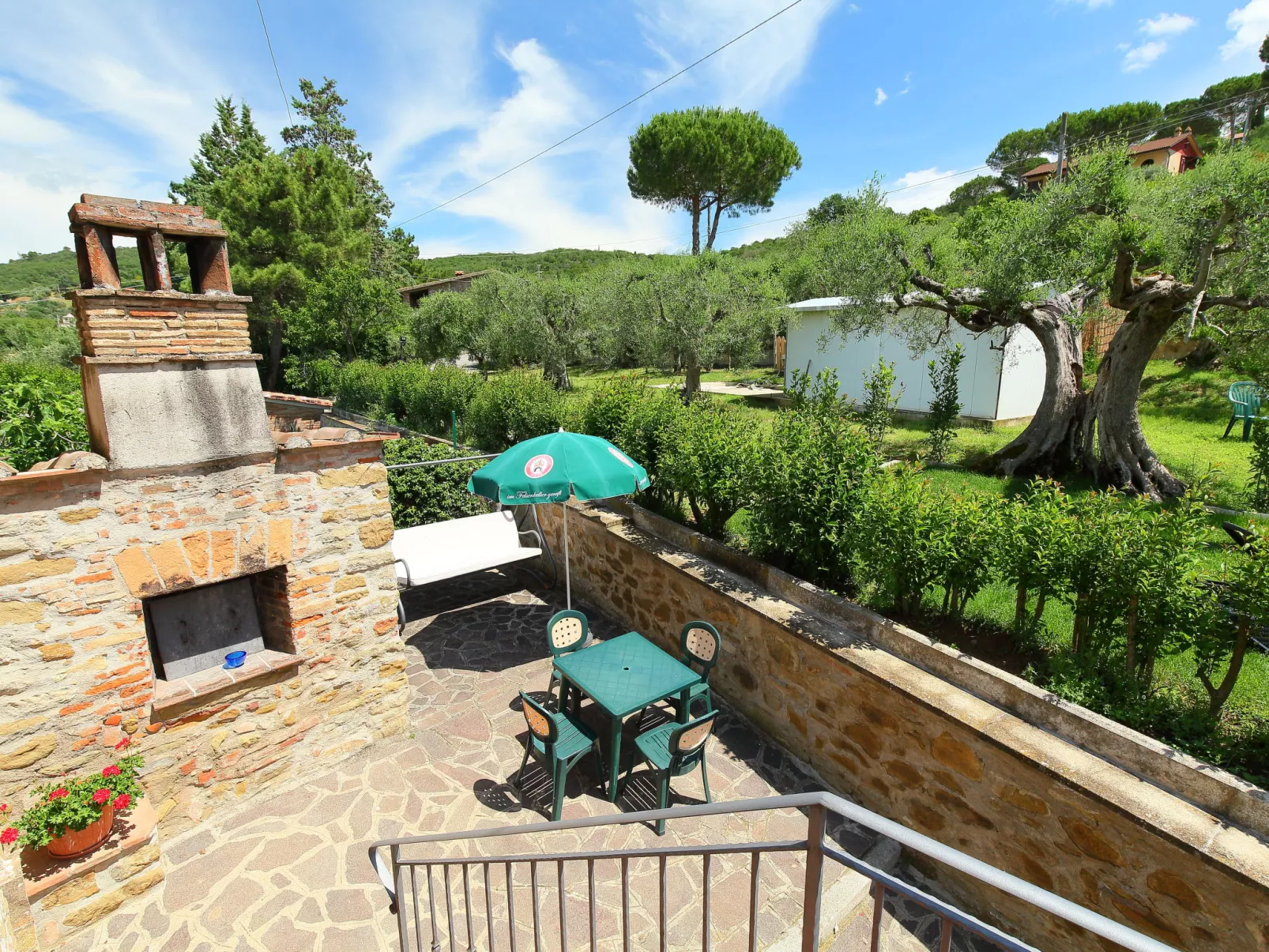 Trasimeno link-Outside