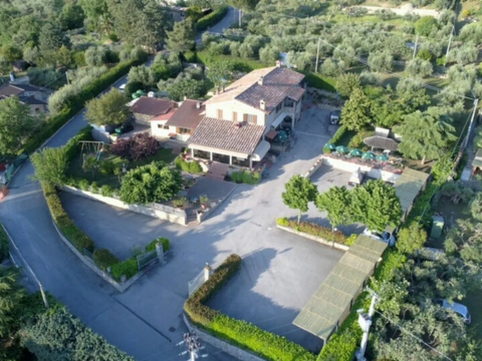 Trasimeno link-Outside