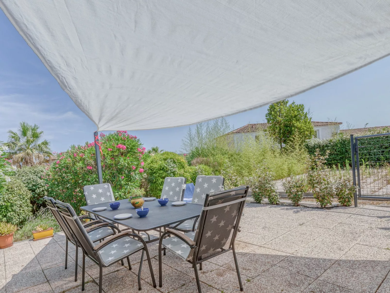 Le Green Village-Dehors