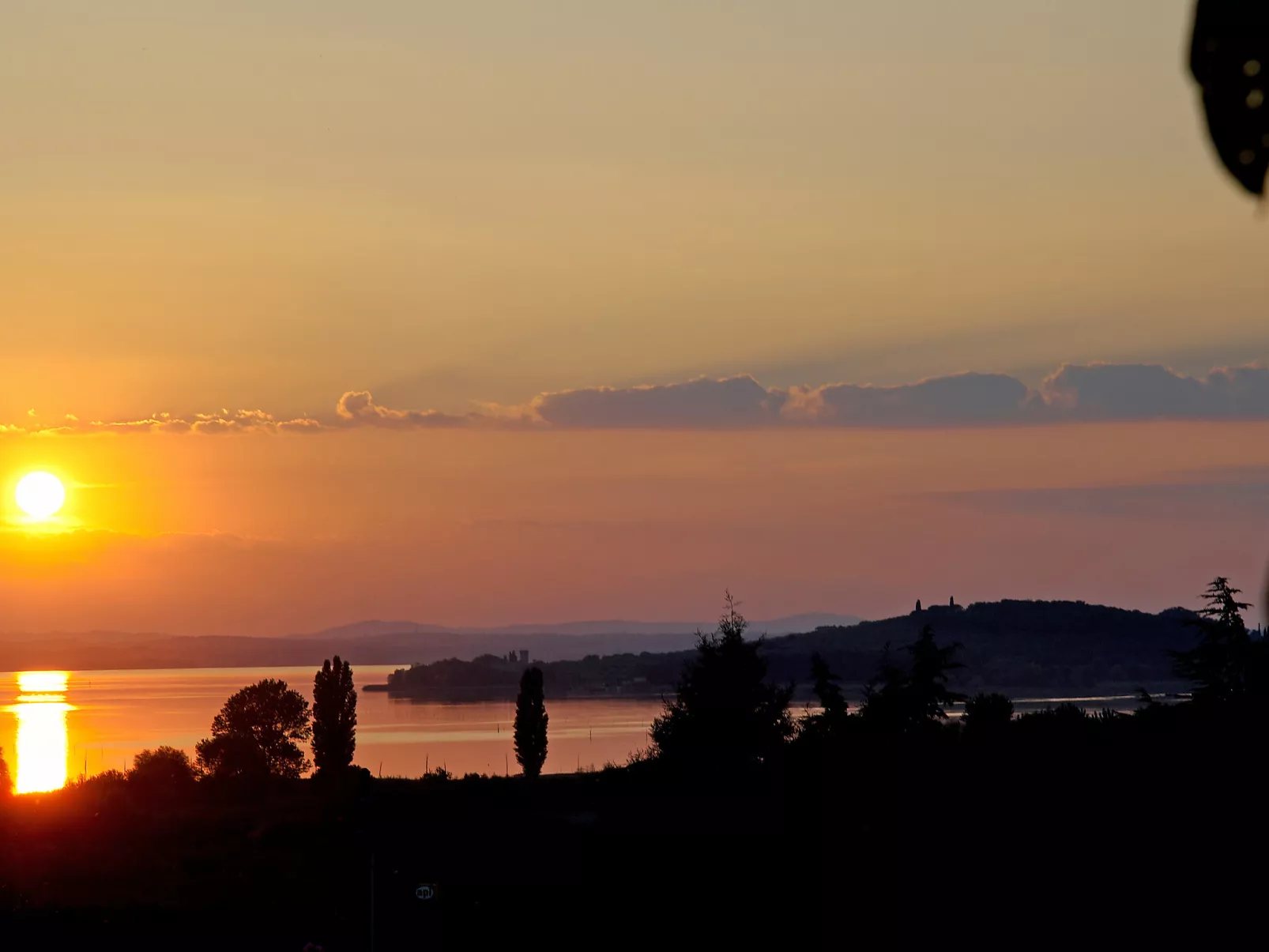 Trasimeno link-Outside