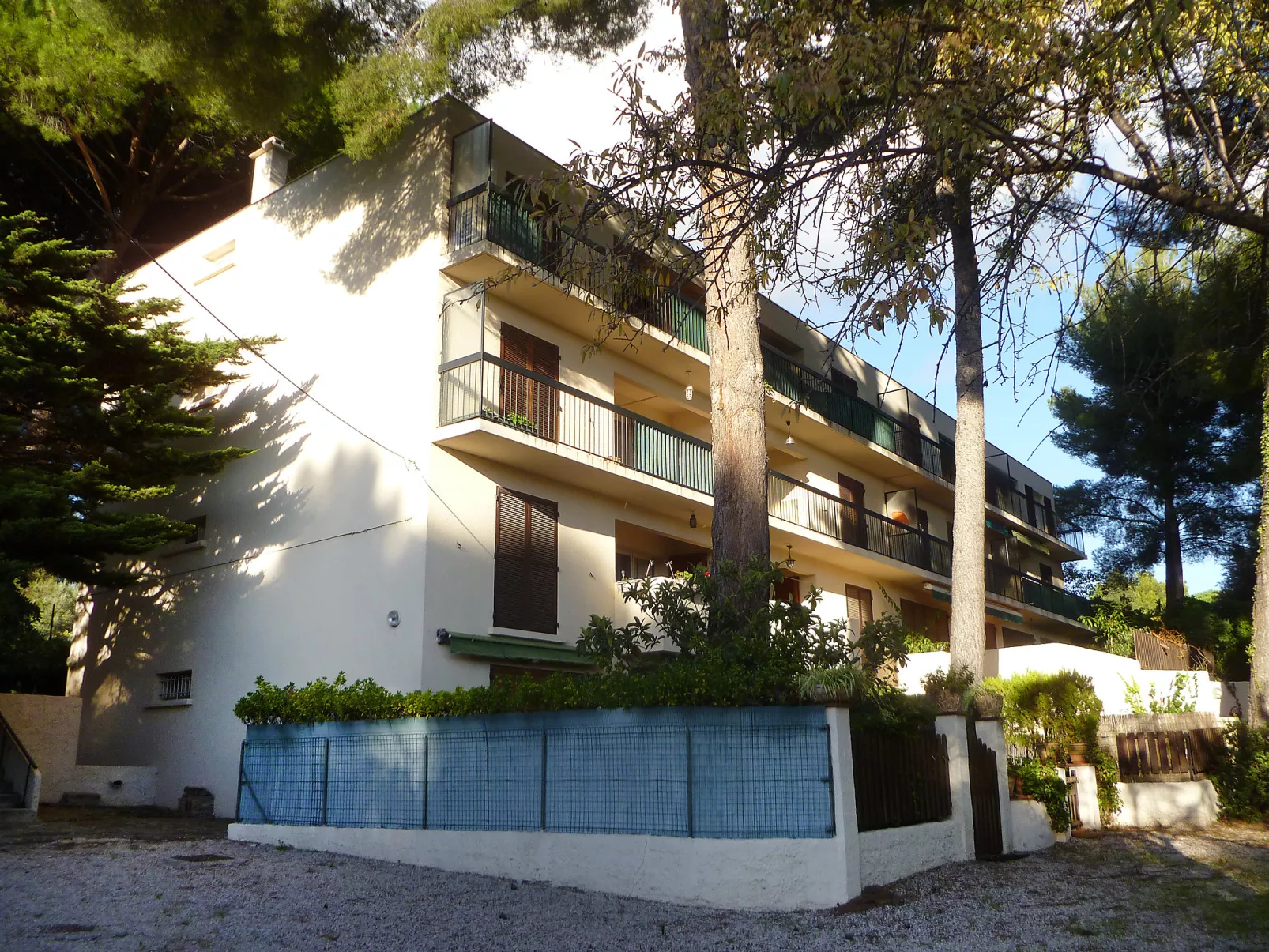 Le Clos Marin-Outside