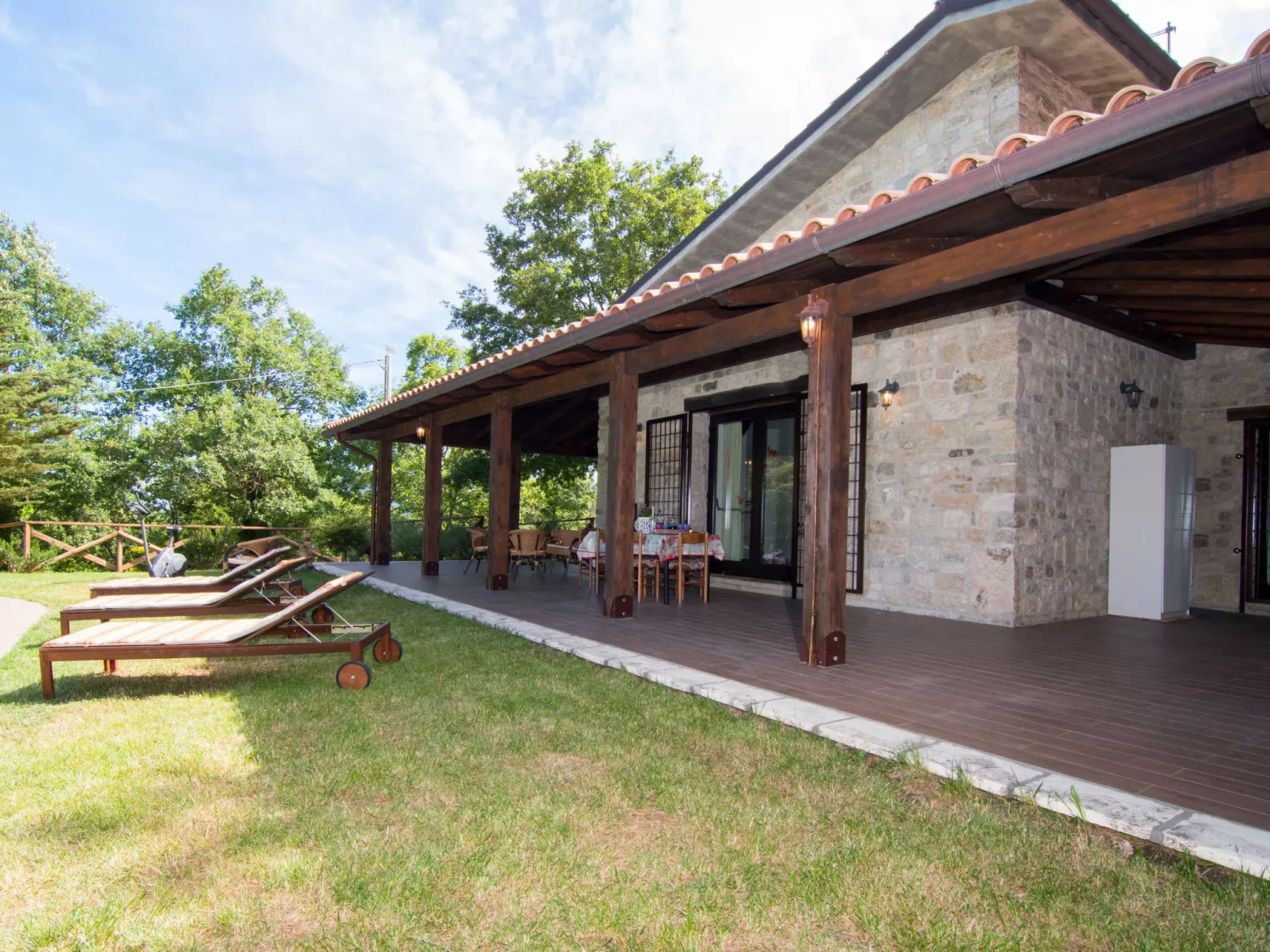 Domus Incantada-Outside