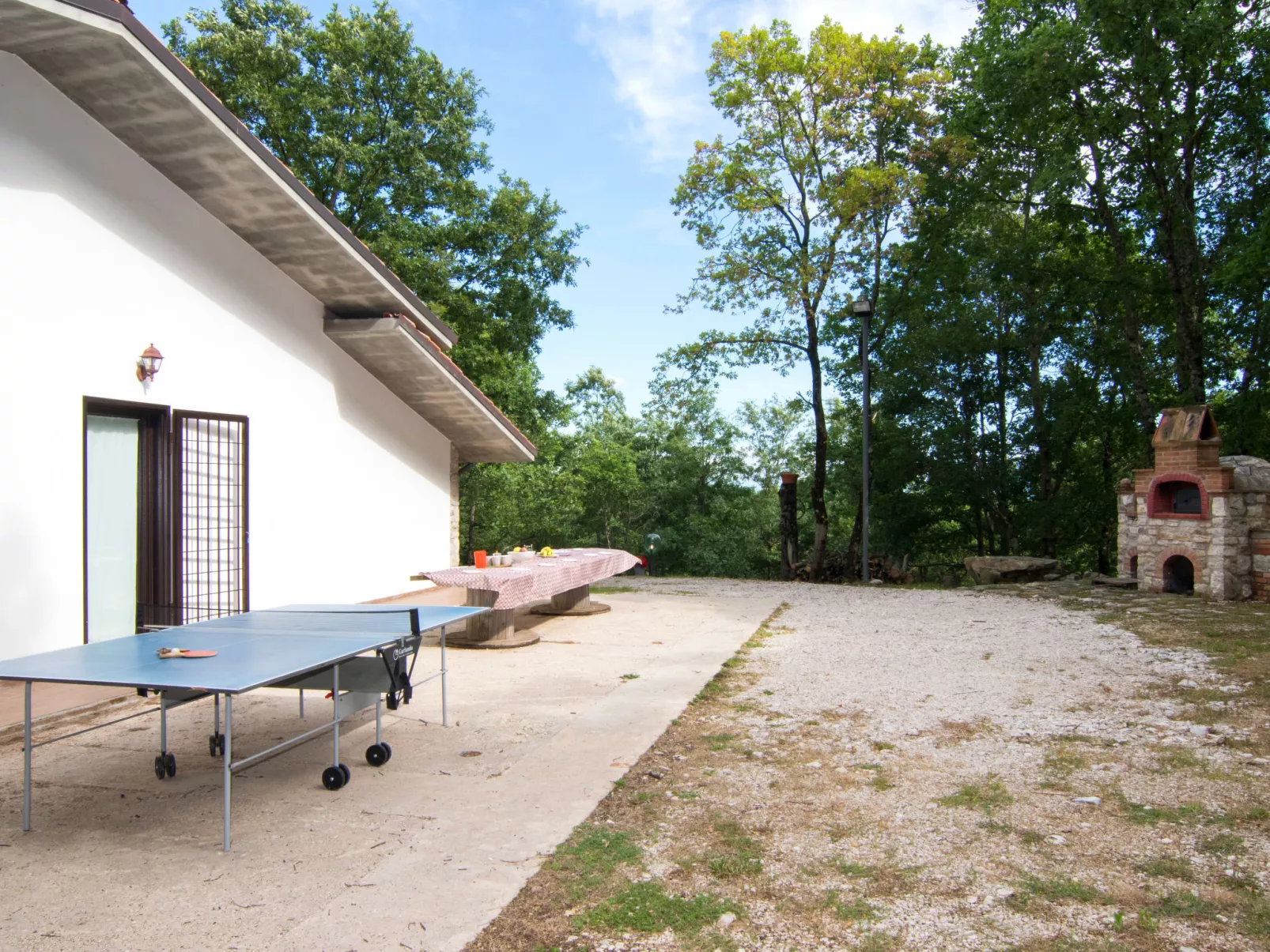 Domus Incantada-Outside