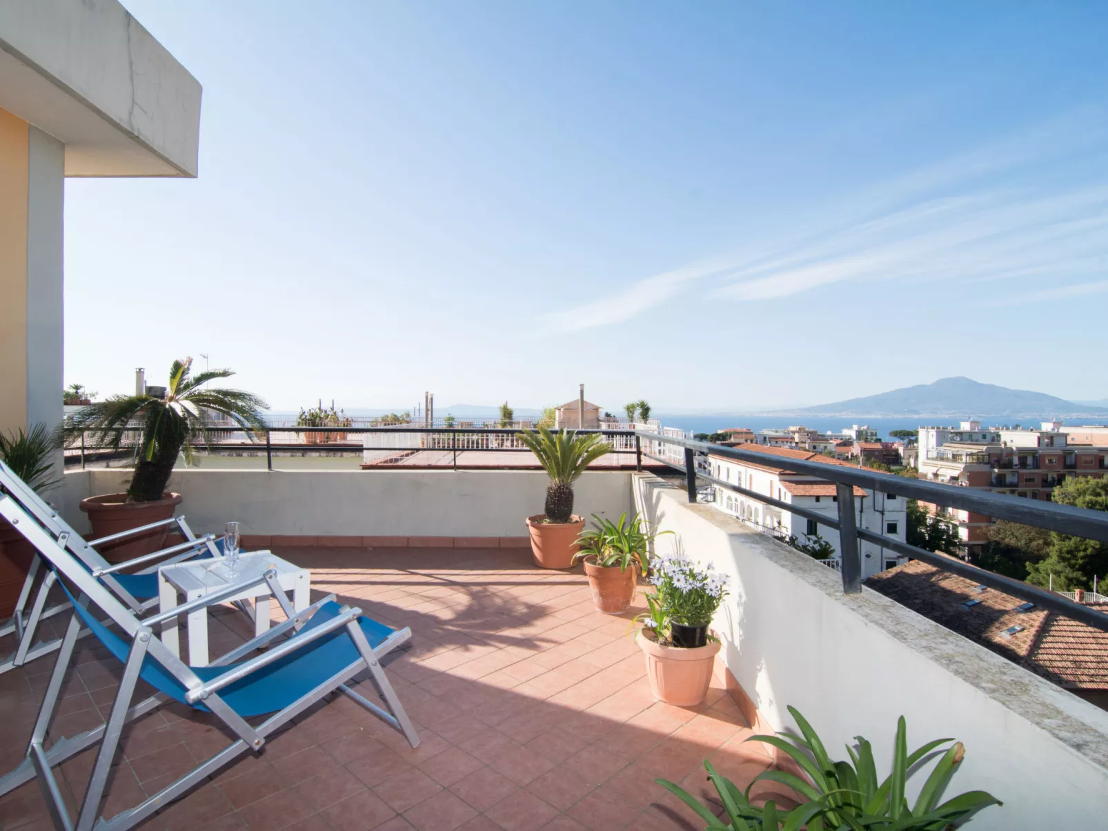 Top Floor-Outside