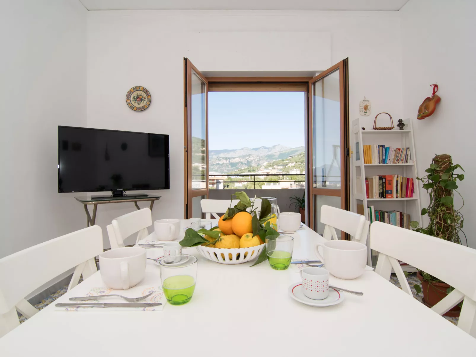 Top Floor-Inside