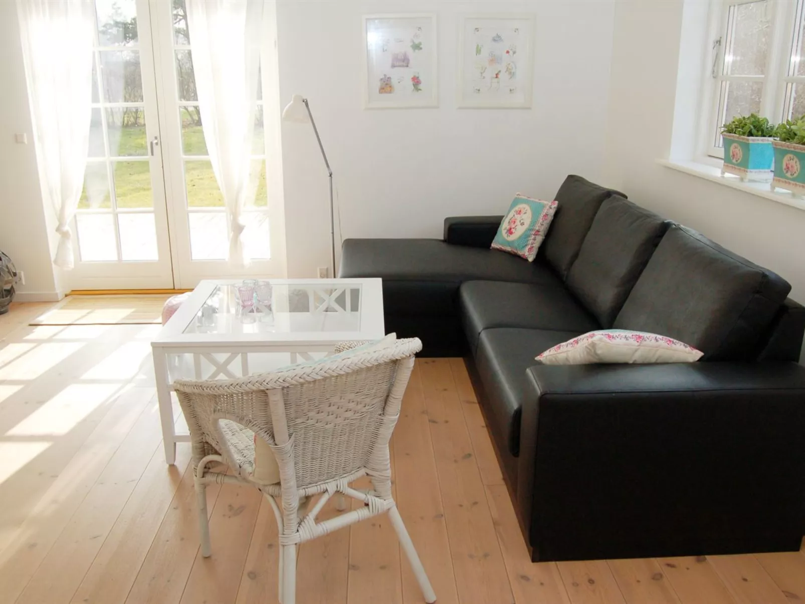 "Okka" - 1km from the sea-Inside