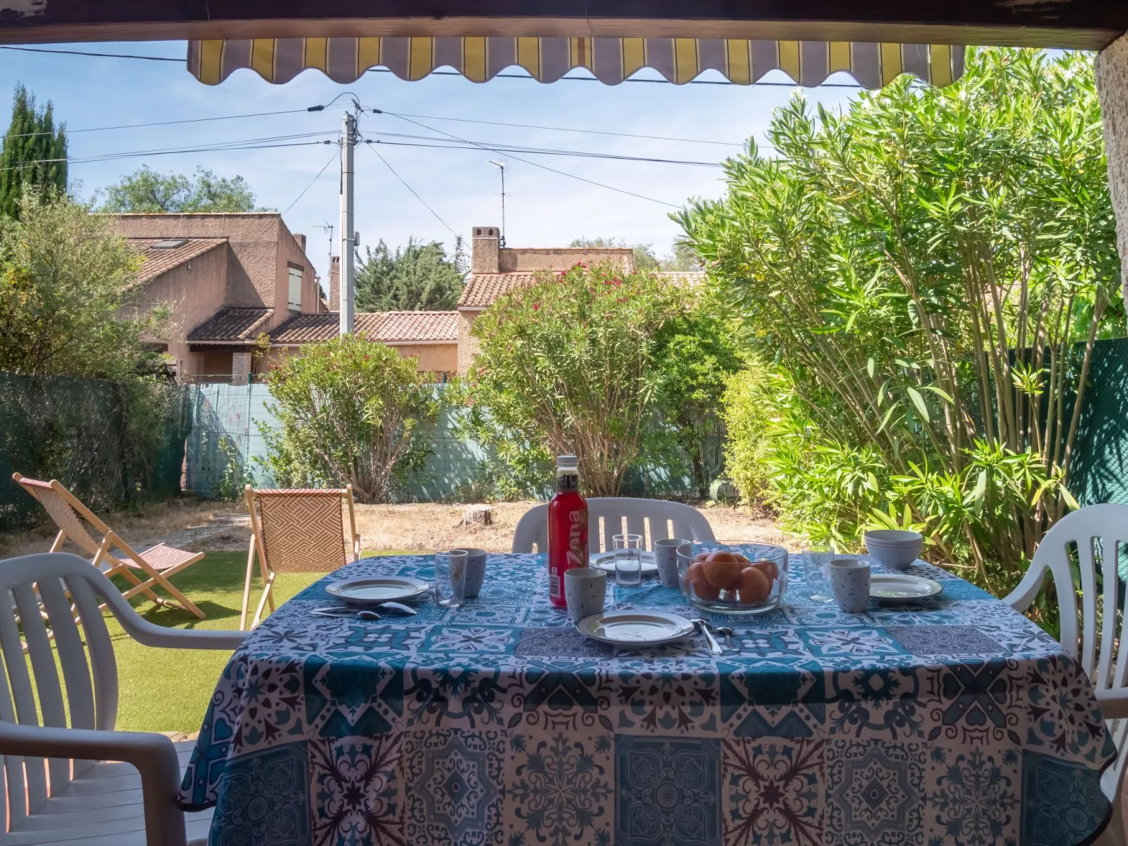 Provence Parc-Outside