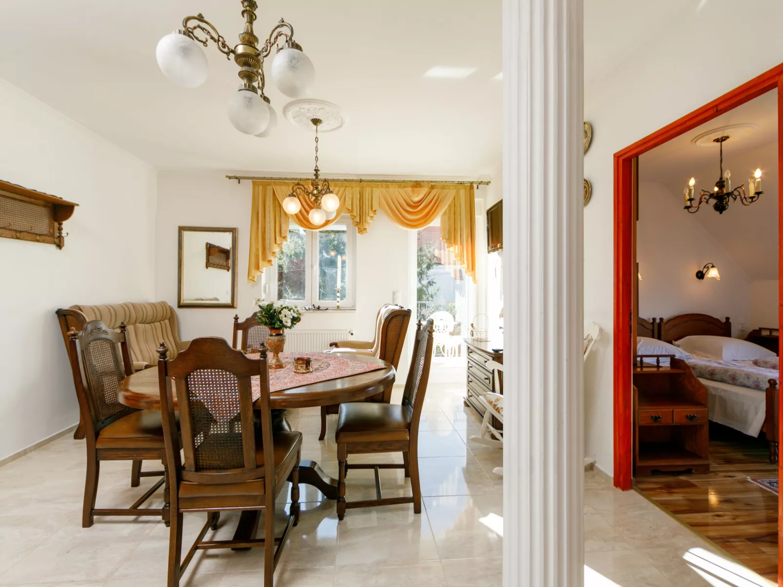Tilia 1-Inside