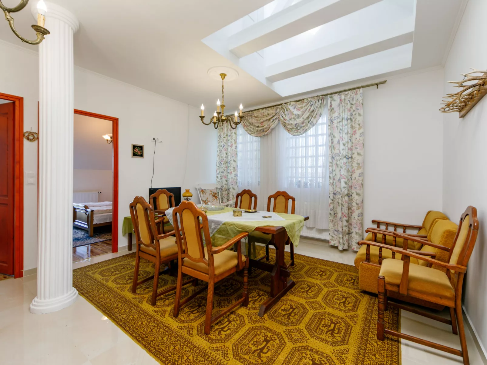 Tilia 1-Inside