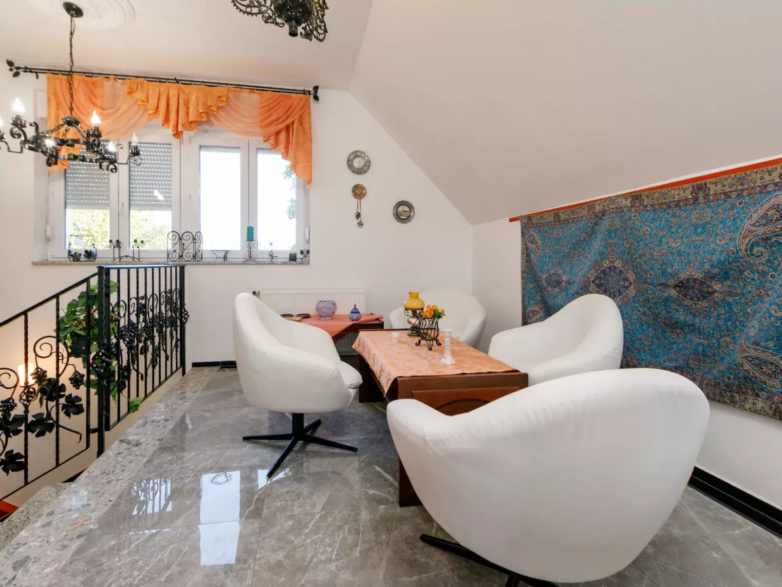 Tilia 1-Inside