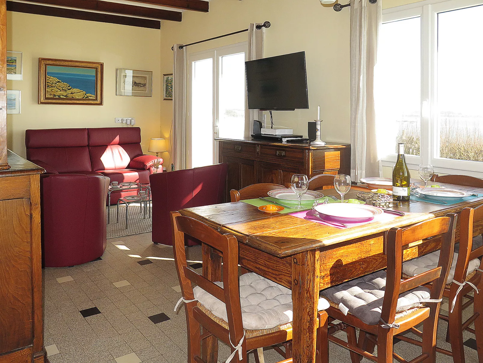 Les Roches-Inside