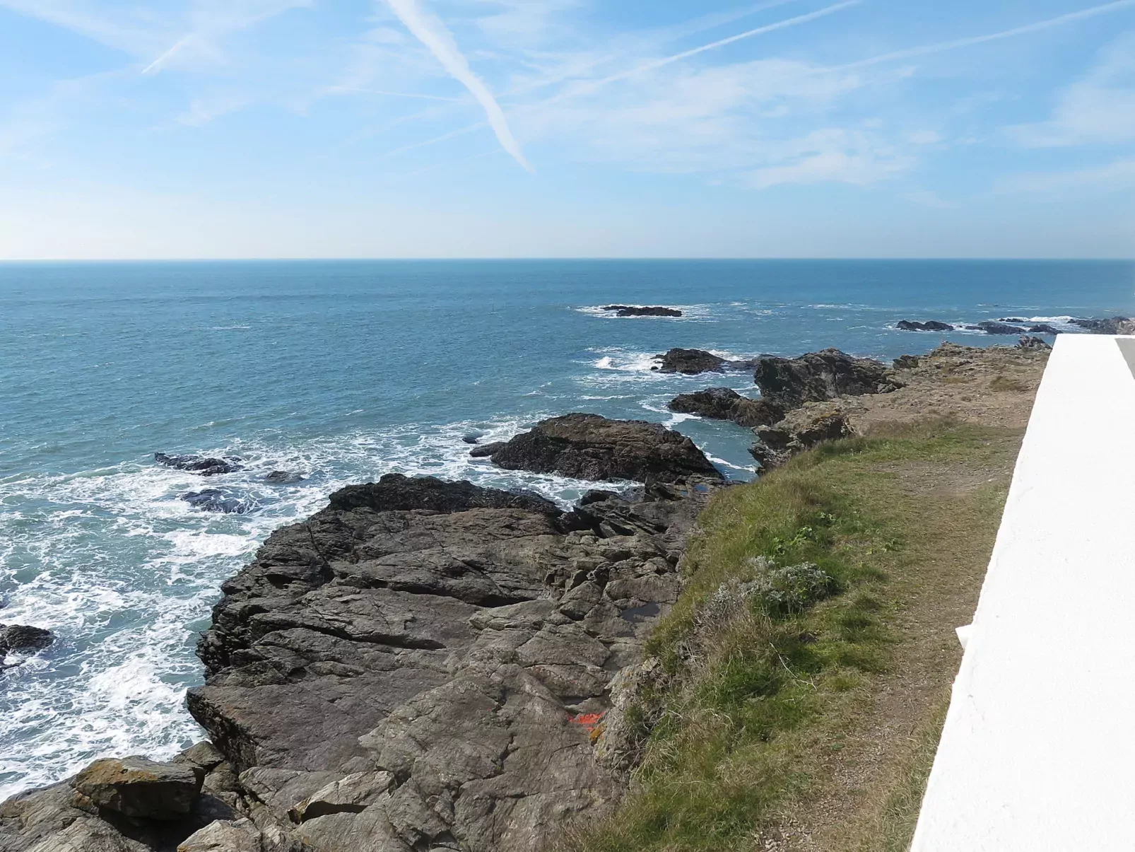 Les Roches-Outside