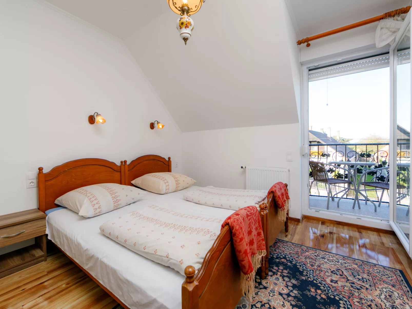 Tilia 3-Inside