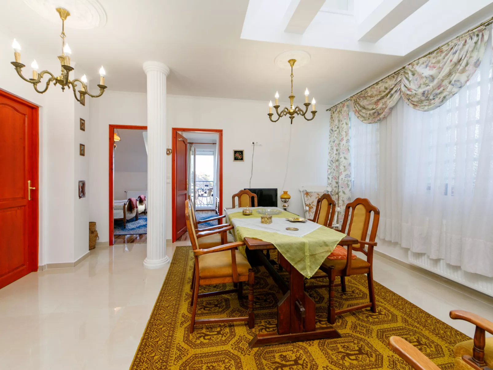 Tilia 3-Inside