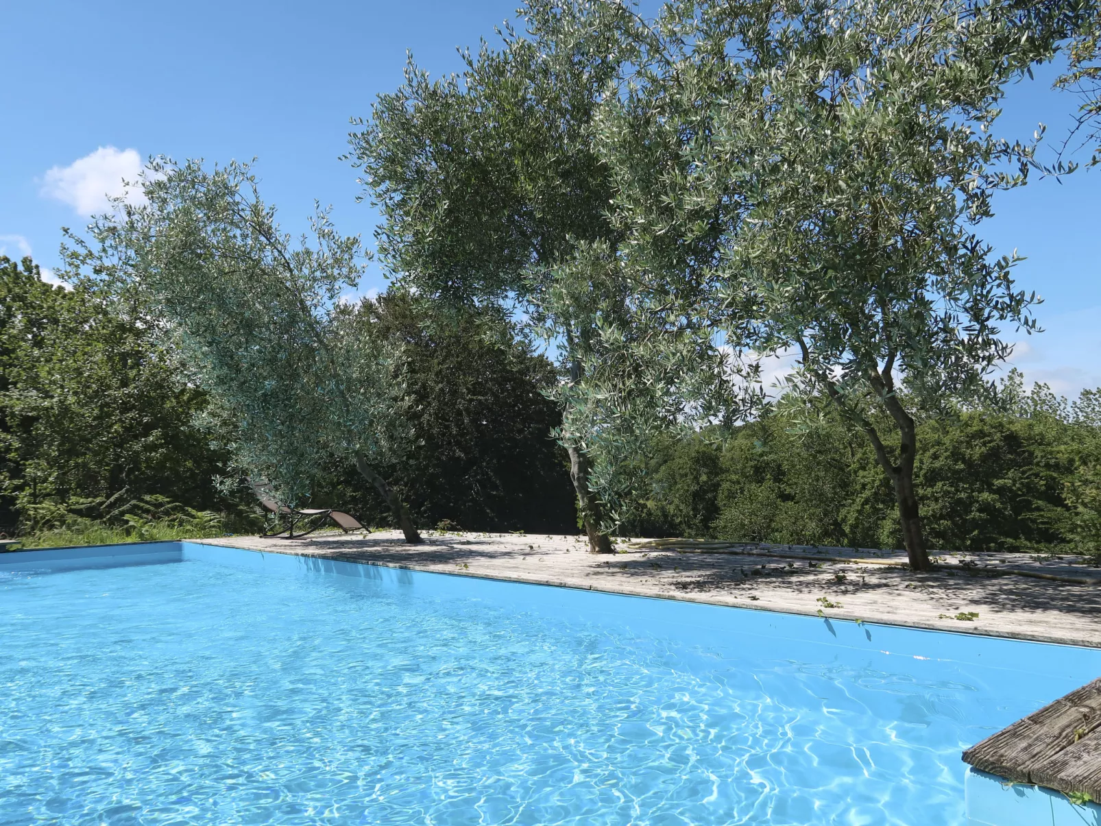 La Part des Anges-Outside
