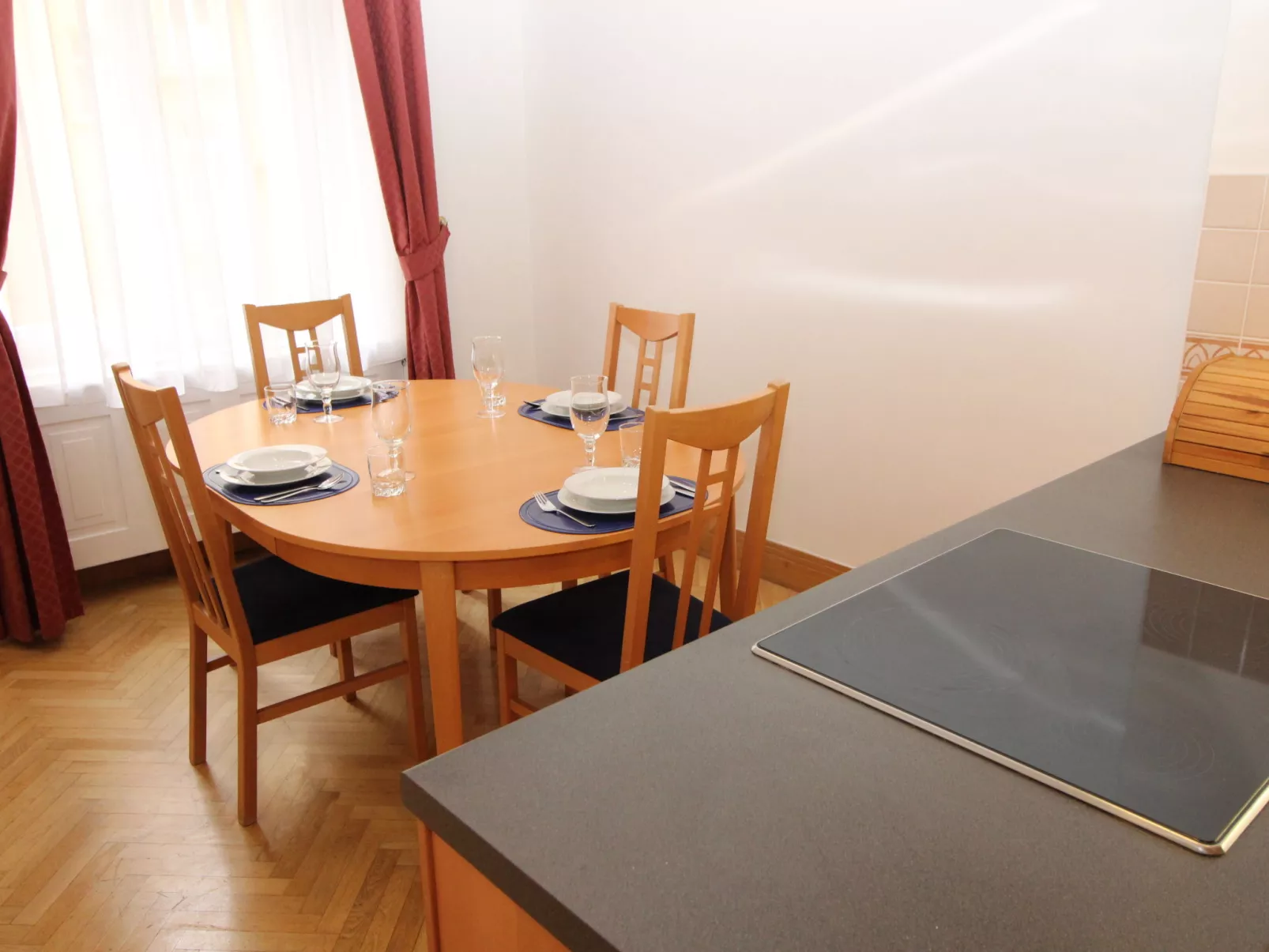 Manes Residence-Inside