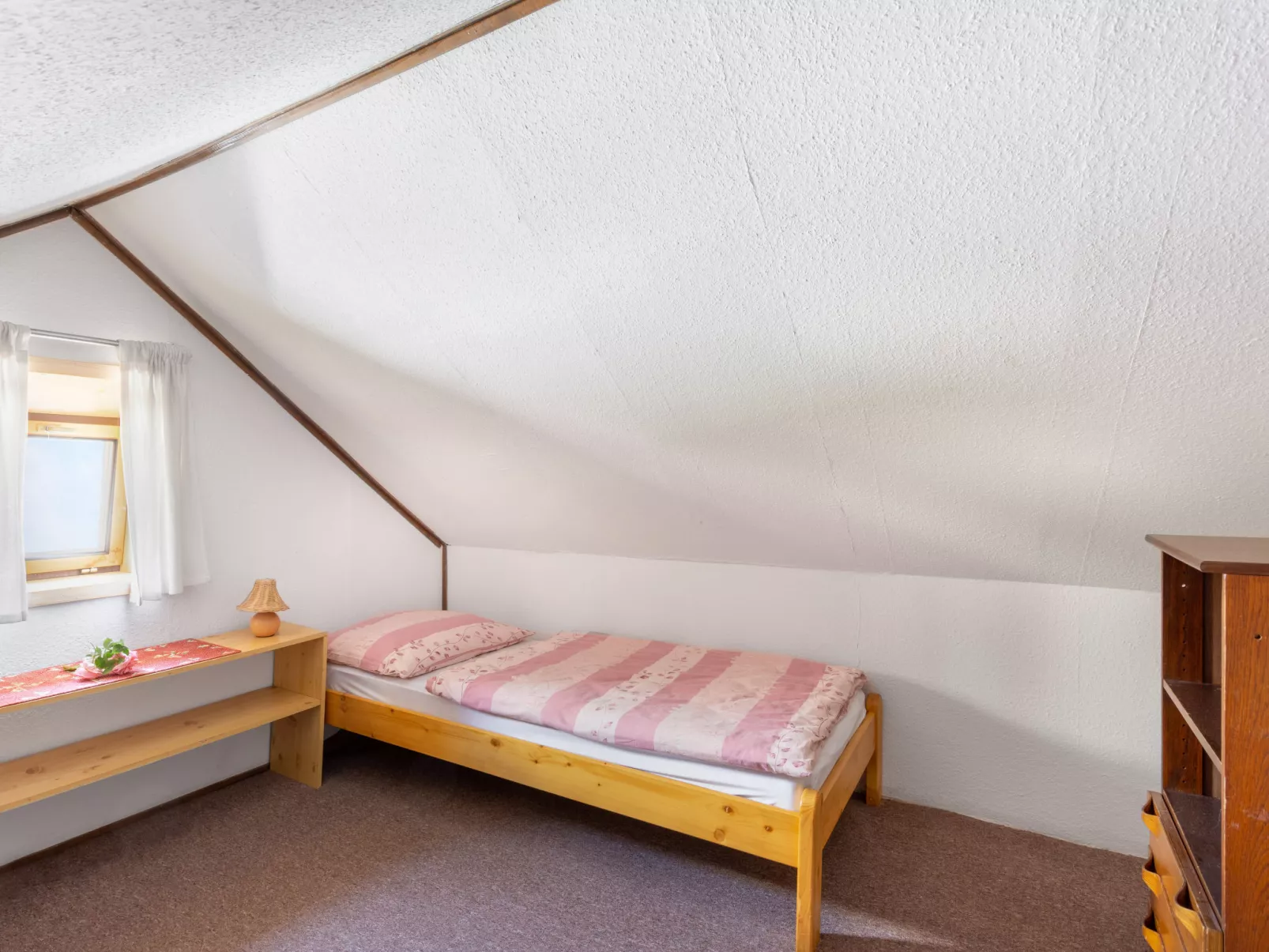 Lhotka nad Bečvou-Inside
