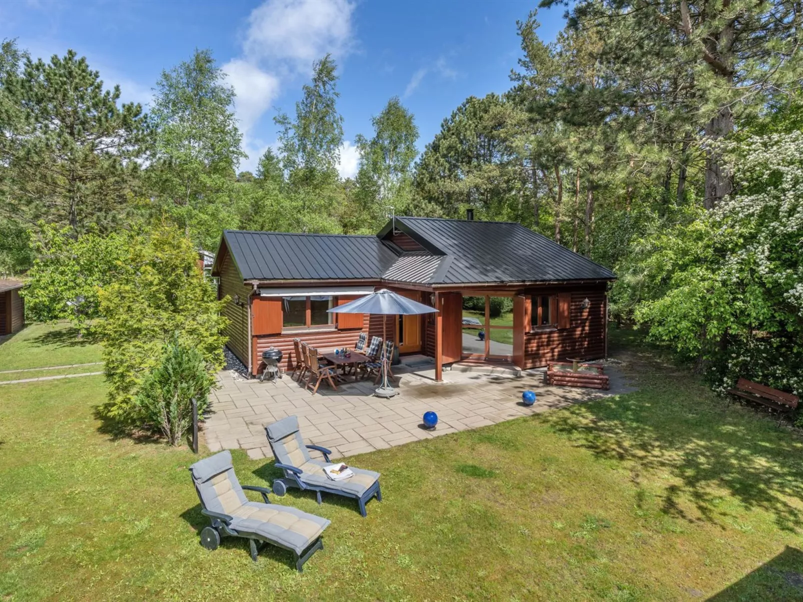 "Bette" - 8km from the sea