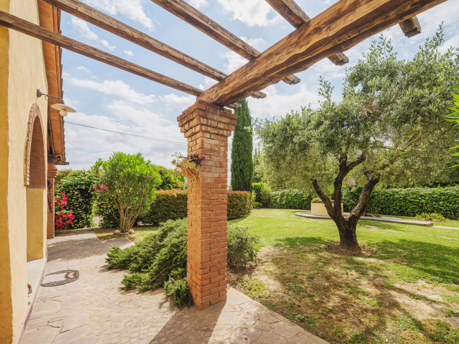 Villa Ulivo-Outside