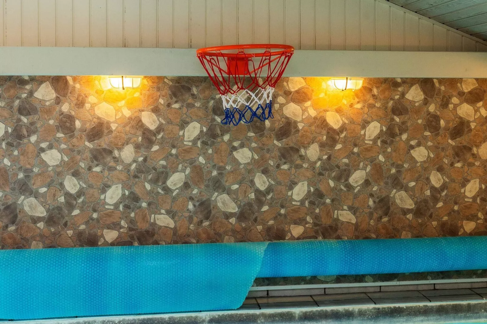10 person holiday home in Humble-Pool