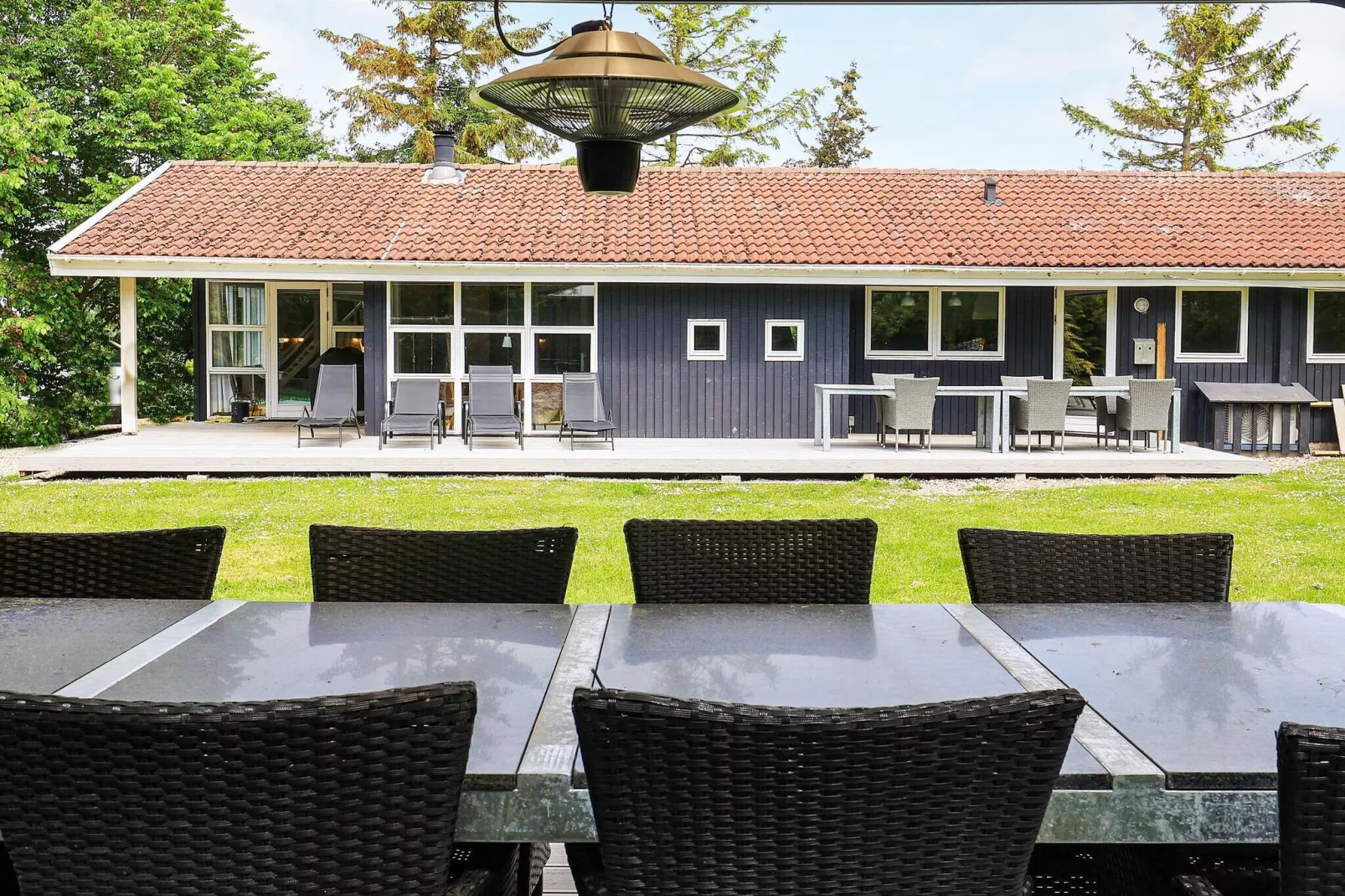 10 person holiday home in Humble-View