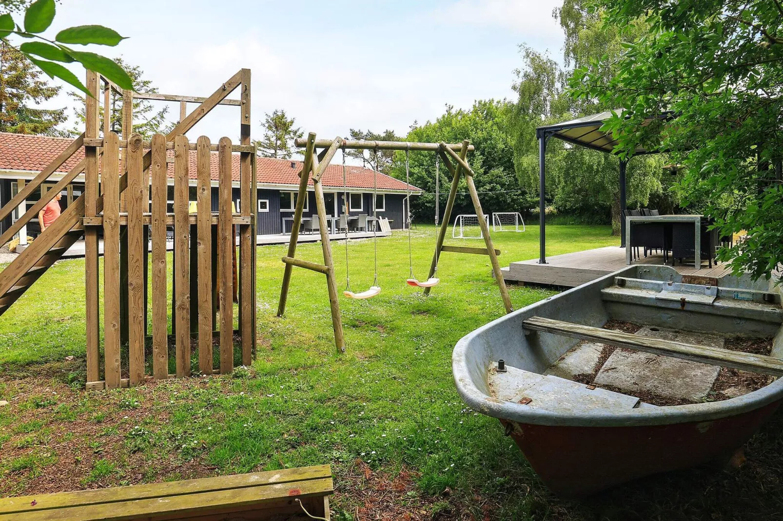 10 person holiday home in Humble-View