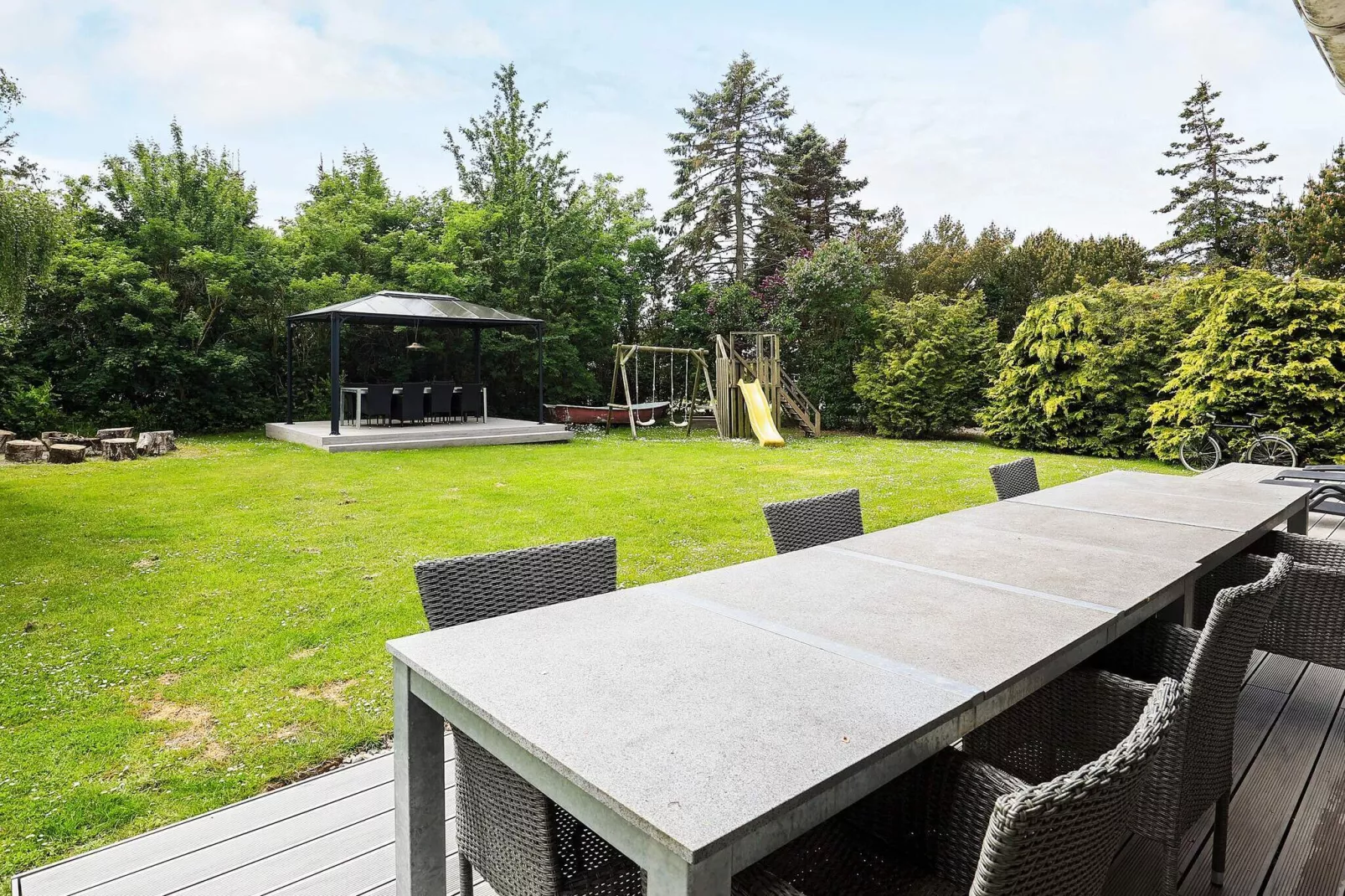10 person holiday home in Humble-View