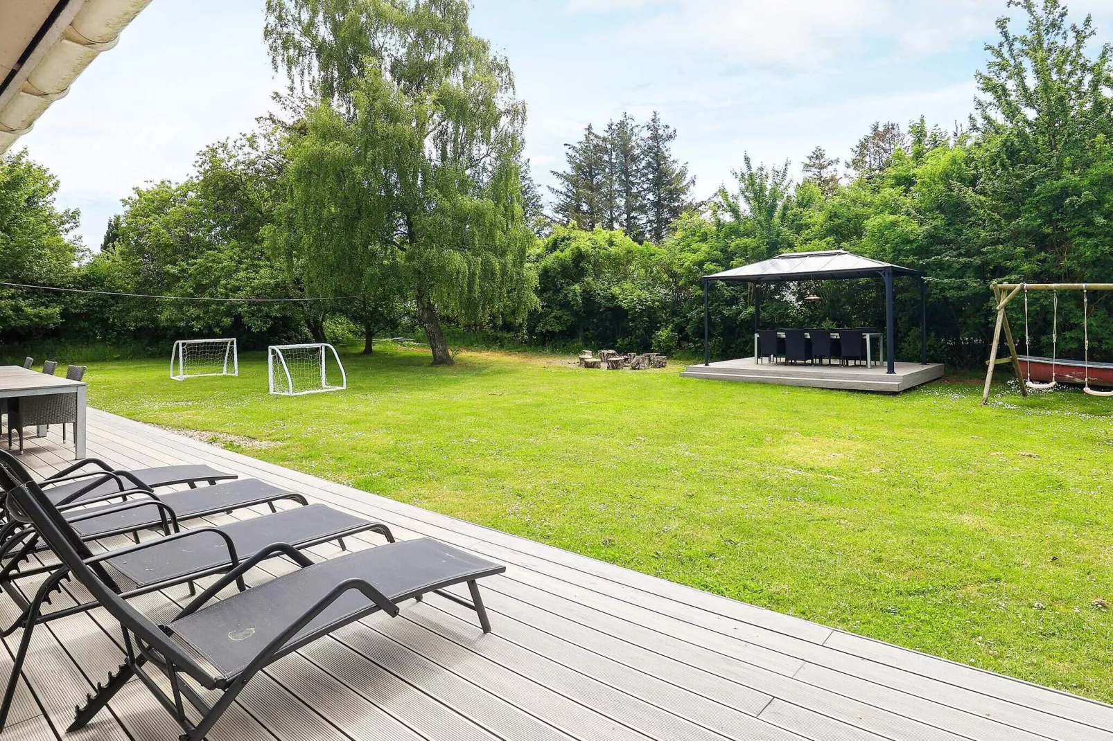 10 person holiday home in Humble-View