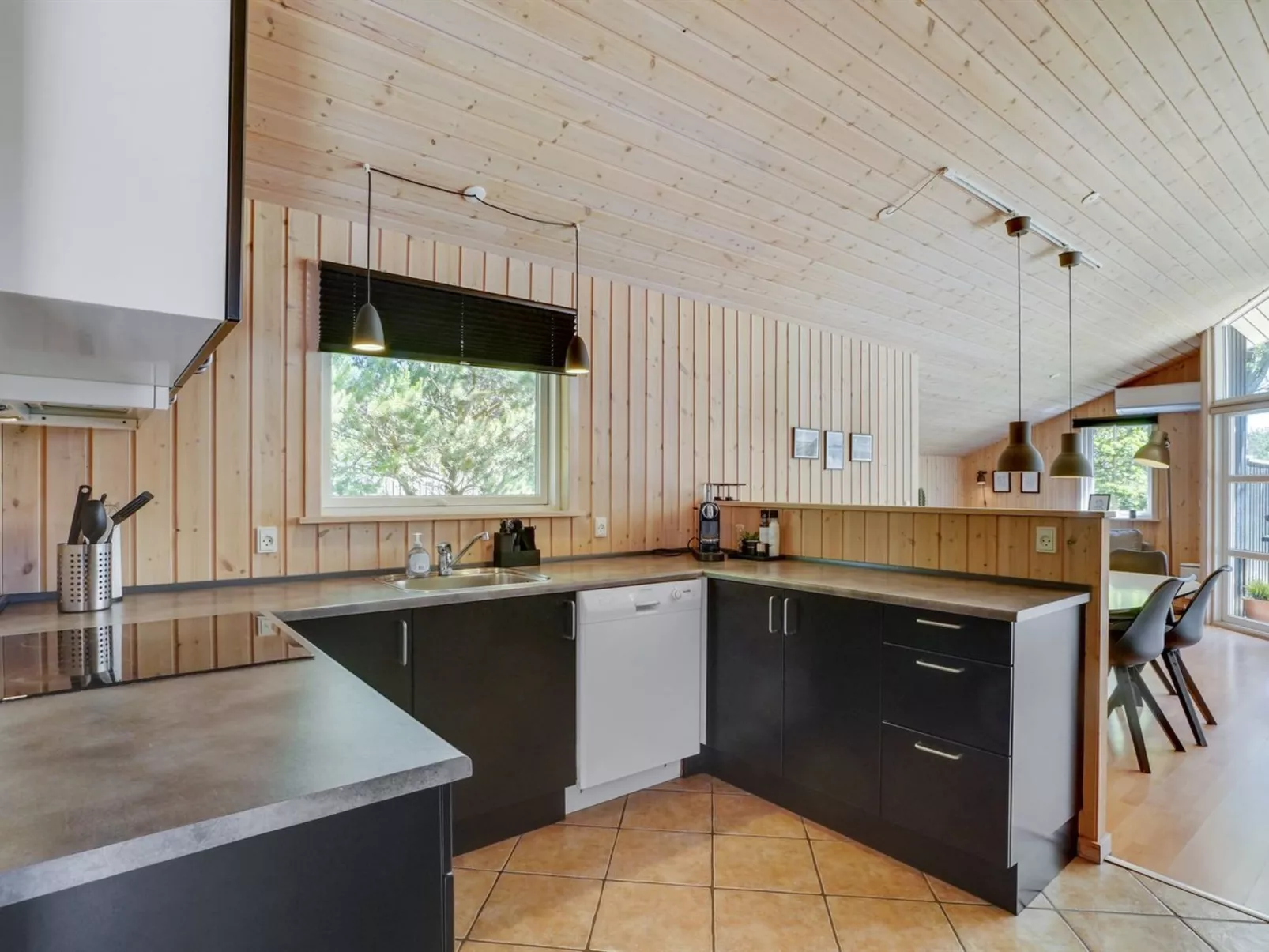 "Ansfried" - 900m from the sea-Inside