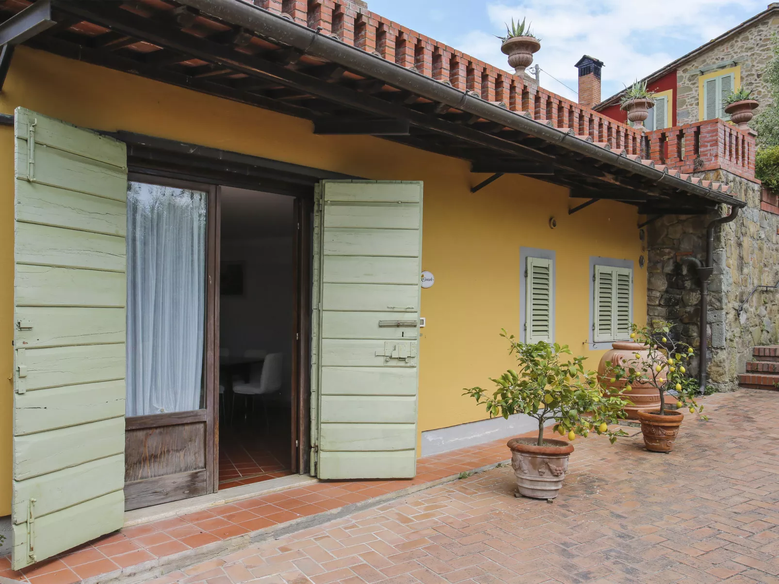 Borgo della Limonaia-Outside
