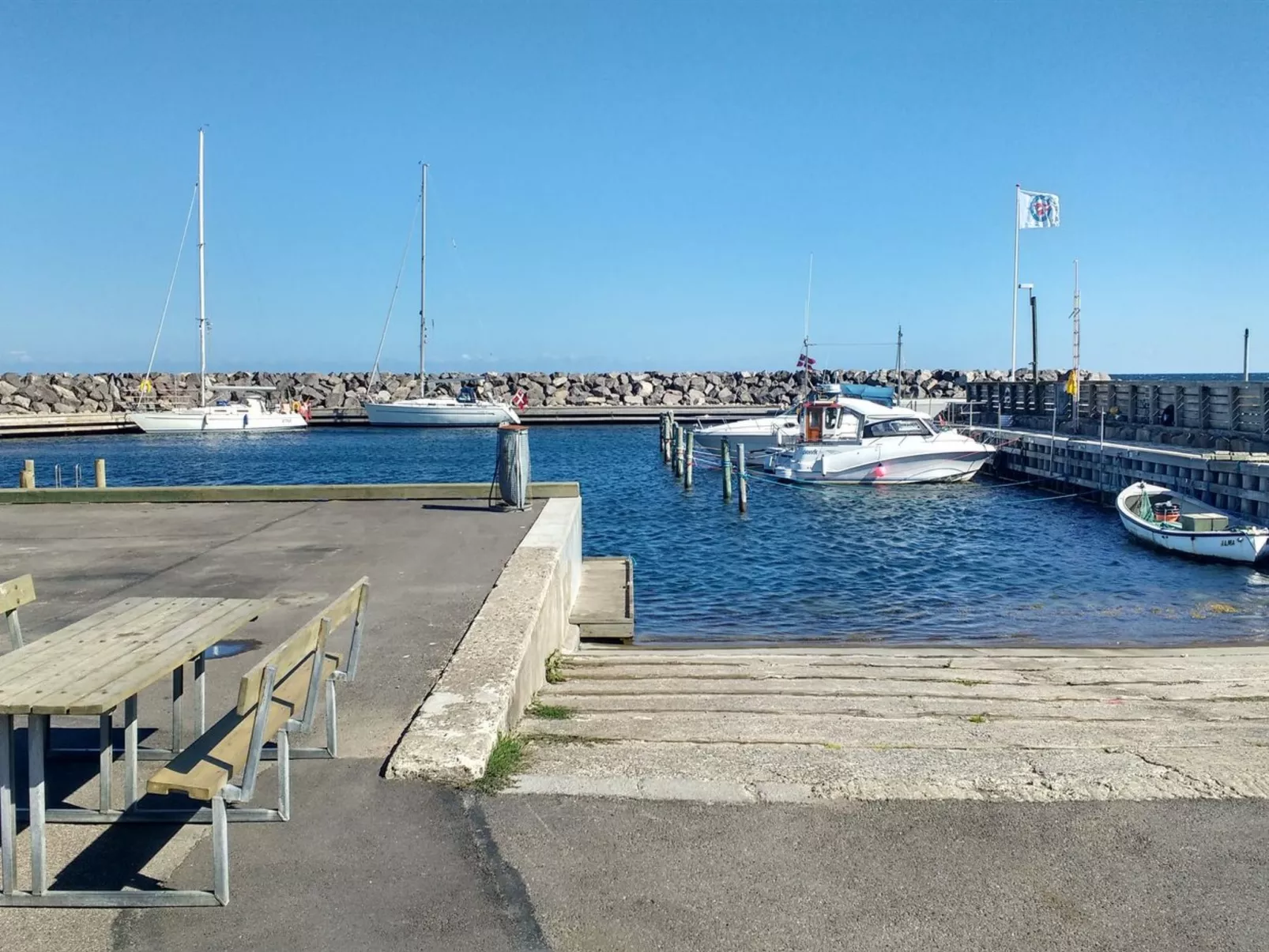 "Miona" - 725m from the sea-Draußen
