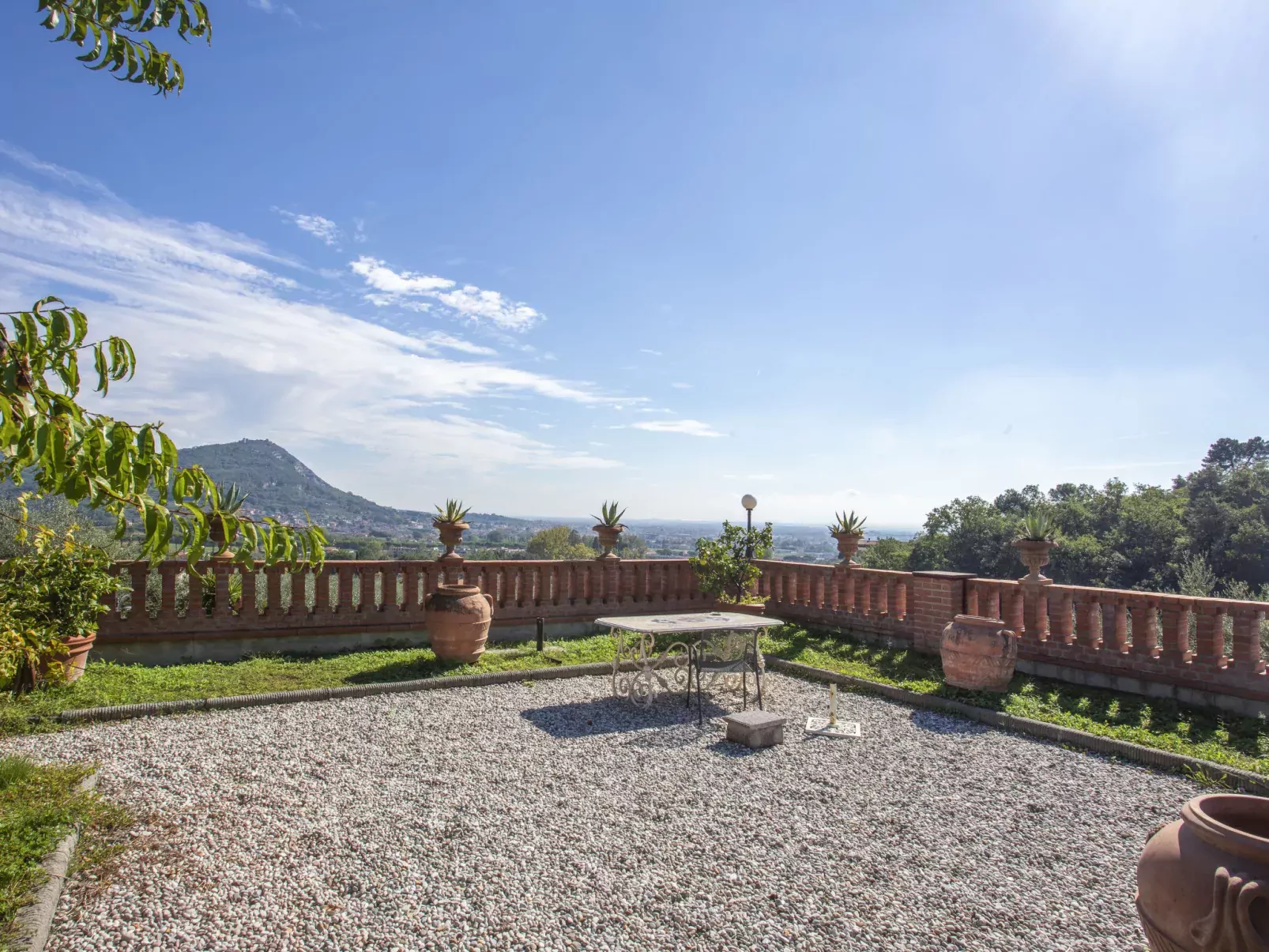 Borgo della Limonaia-Draußen