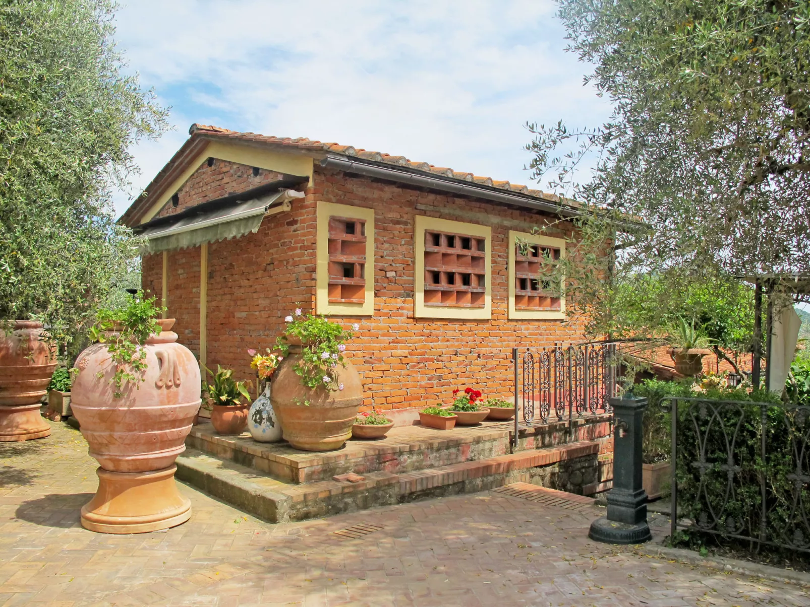 Borgo della Limonaia-Draußen