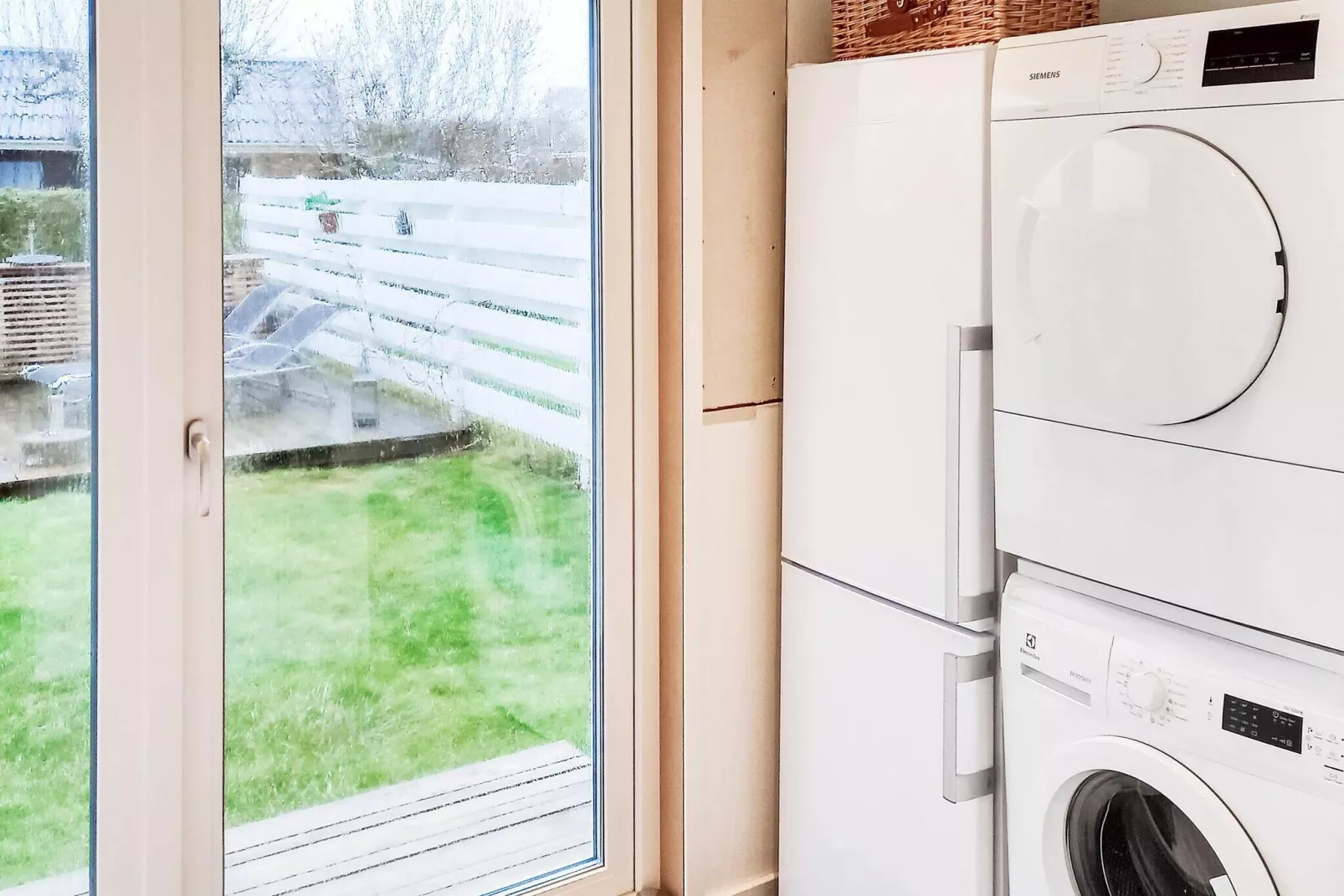 6 person holiday home in Juelsminde-Indoor