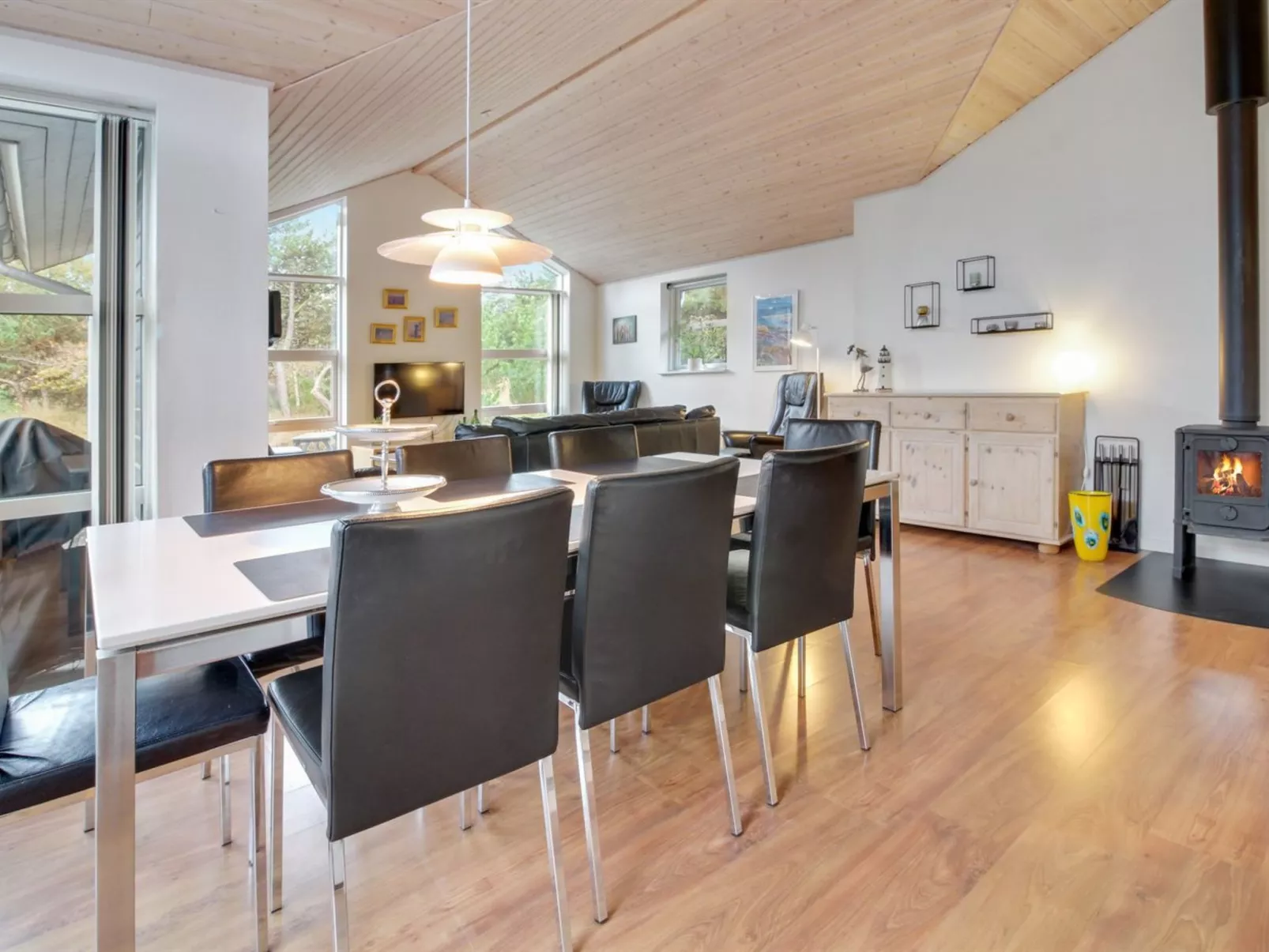 "Nauka" - 2.3km from the sea-Inside