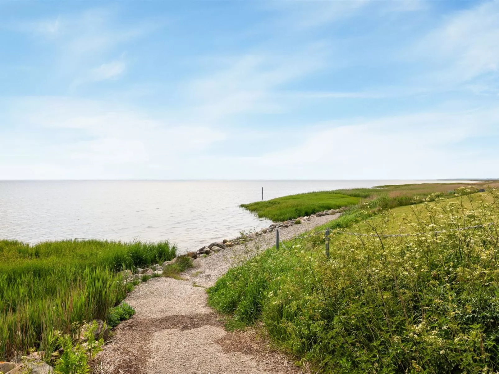 "Roope" - 50m from the sea-Outside