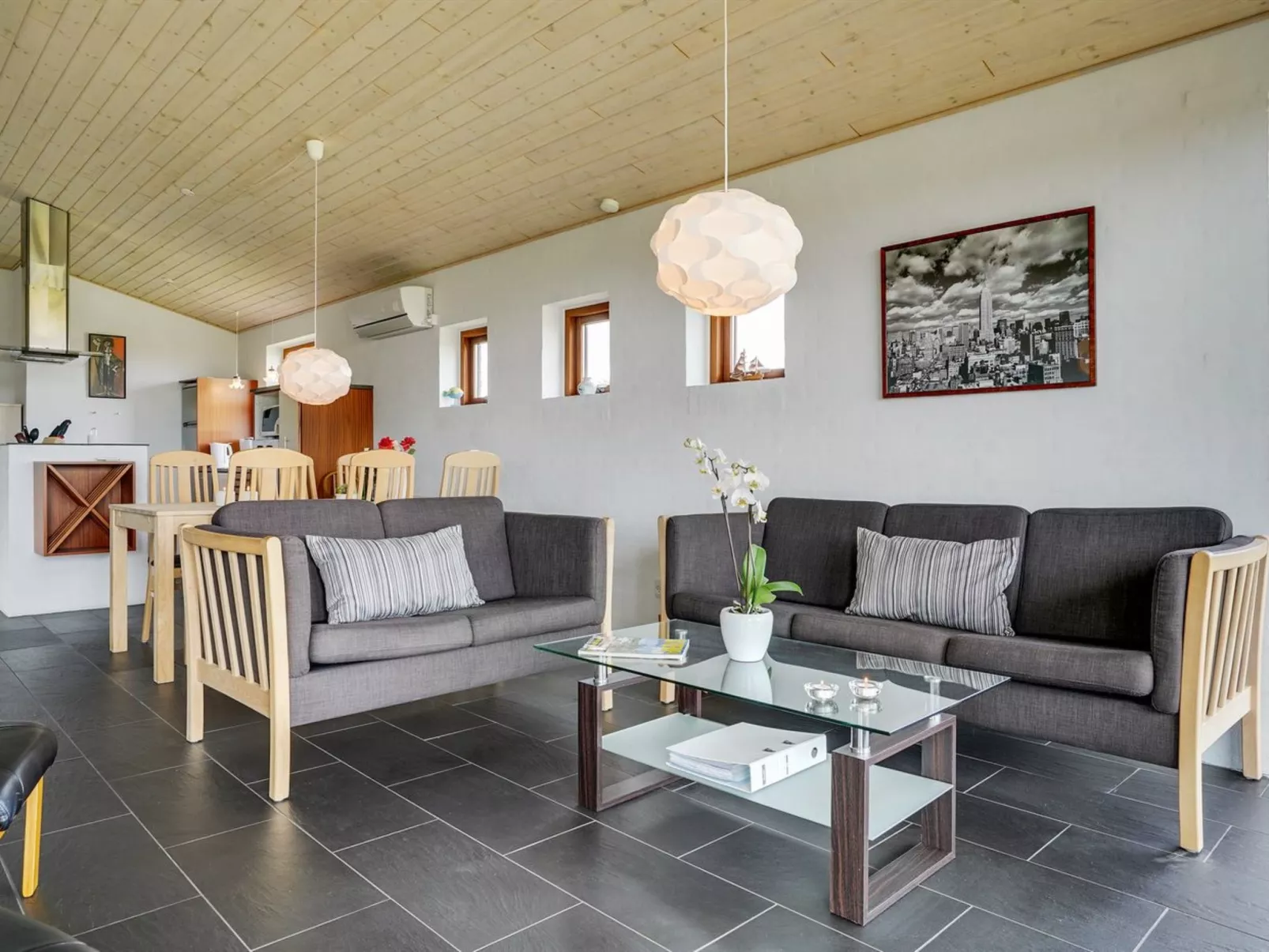 "Roope" - 50m from the sea-Inside