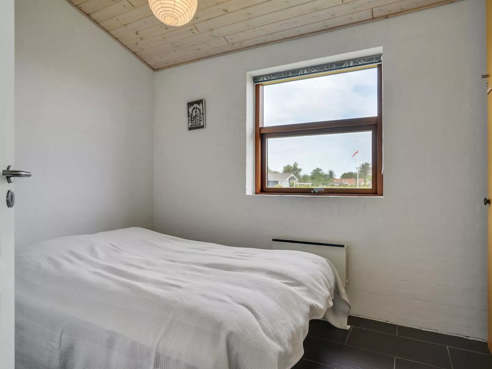 "Roope" - 50m from the sea-Inside