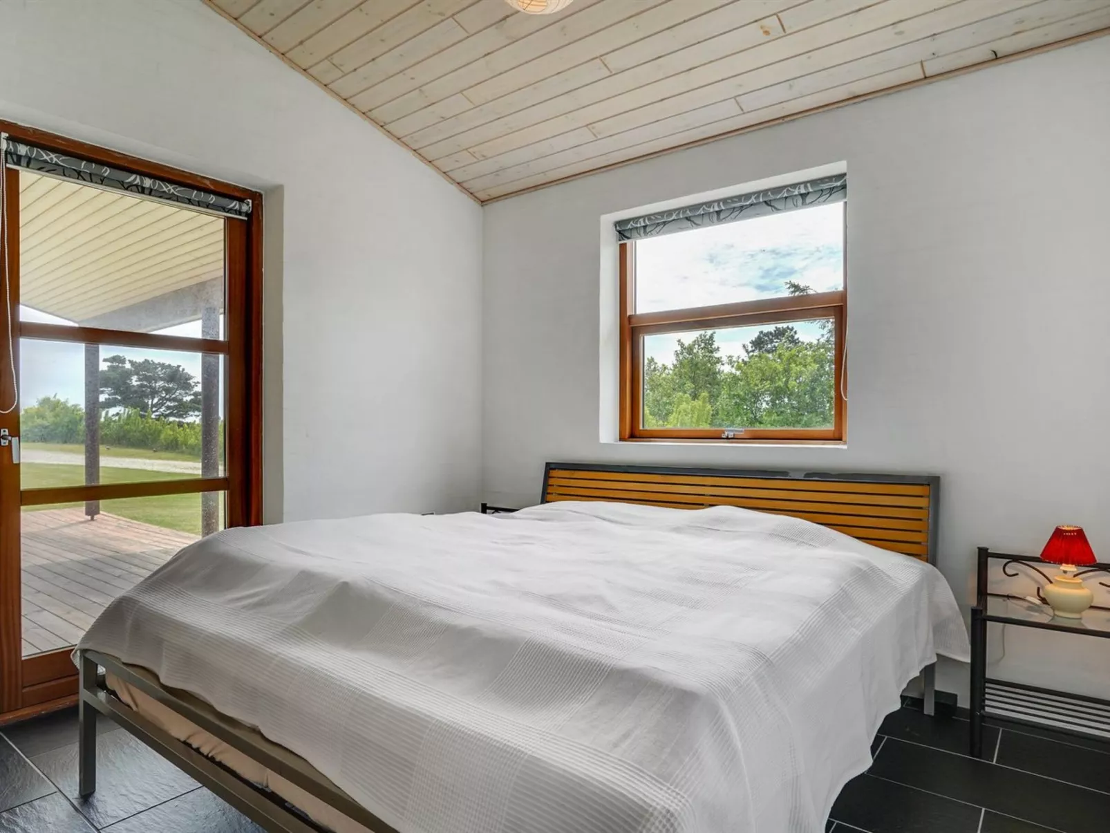 "Roope" - 50m from the sea-Inside