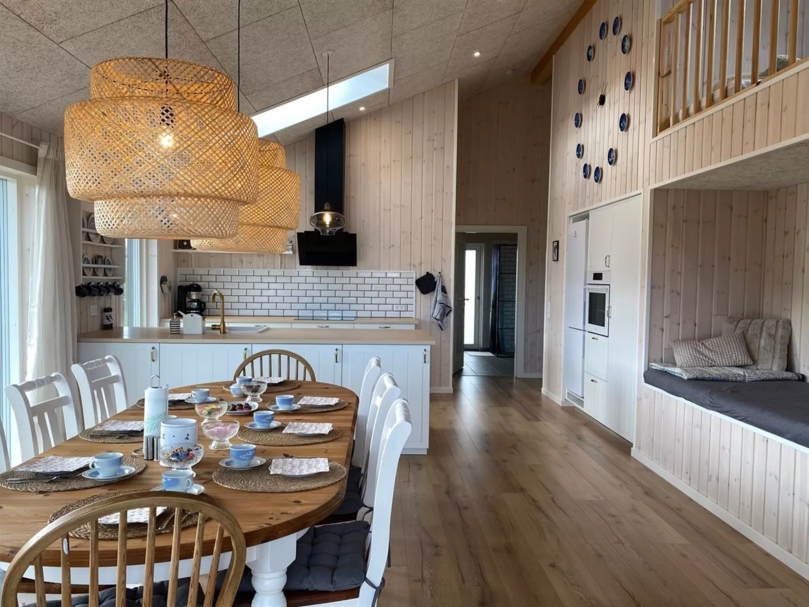 "Hasten" - 600m from the sea-Inside