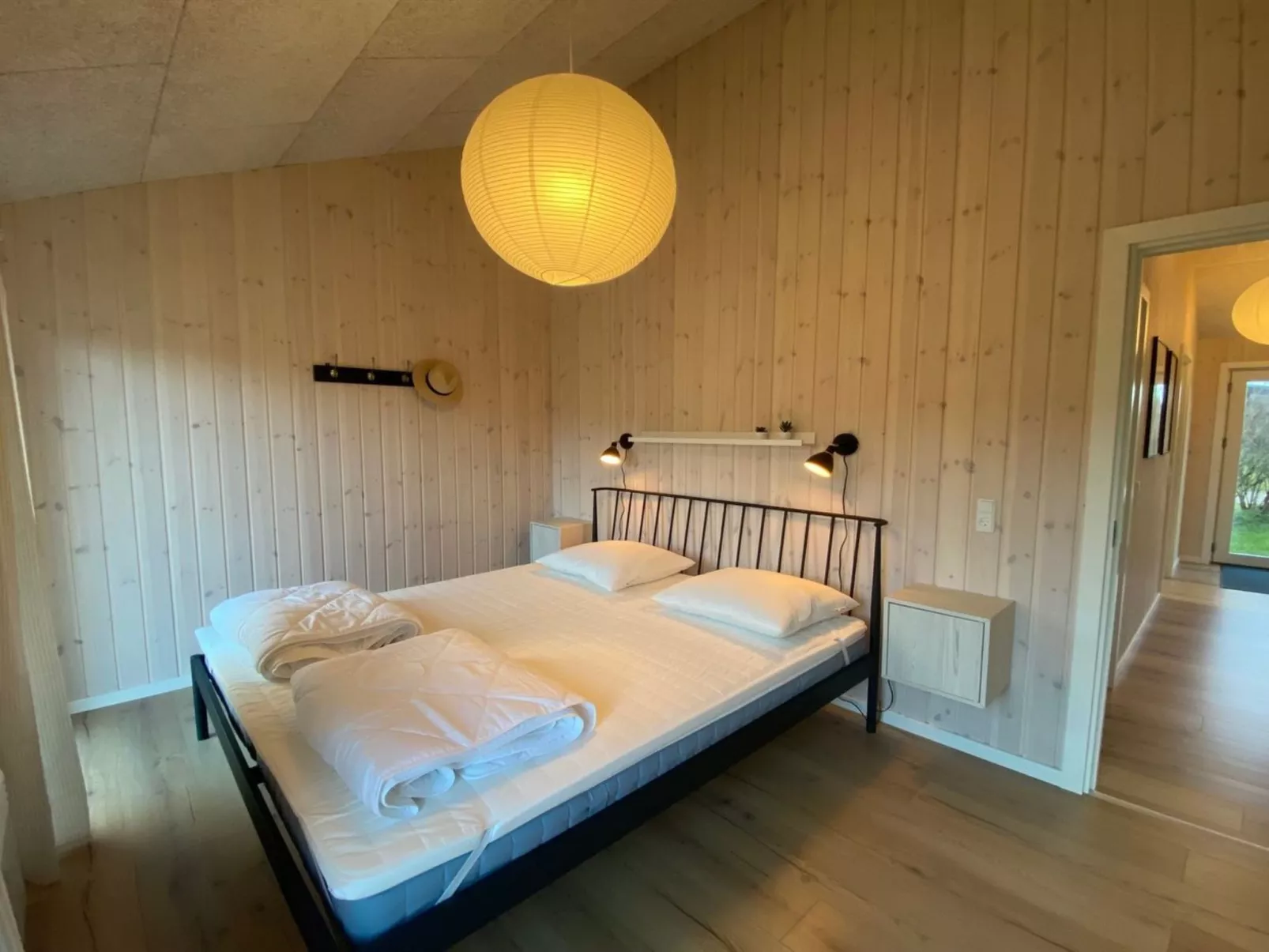 "Hasten" - 600m from the sea-Inside