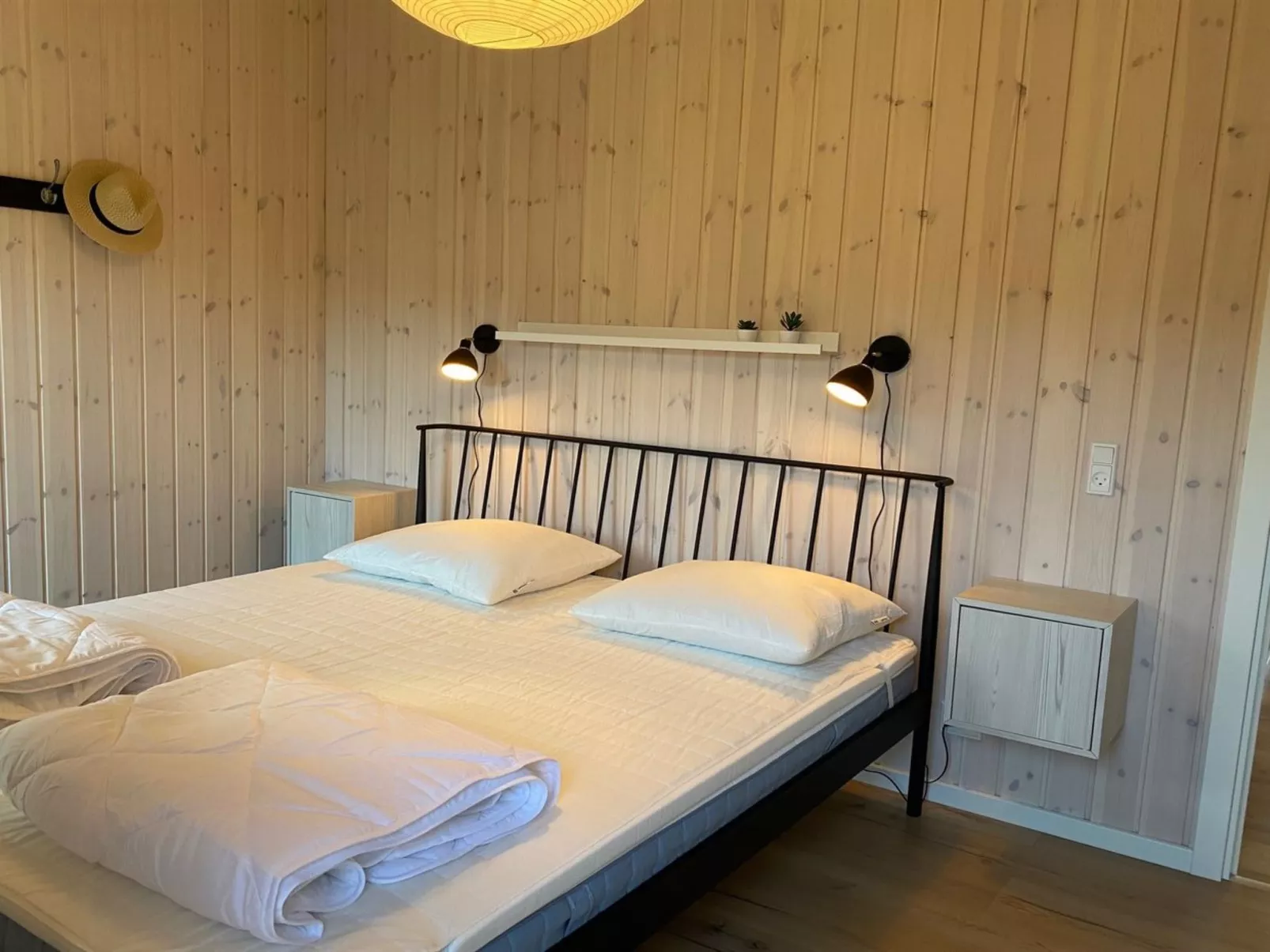 "Hasten" - 600m from the sea-Inside